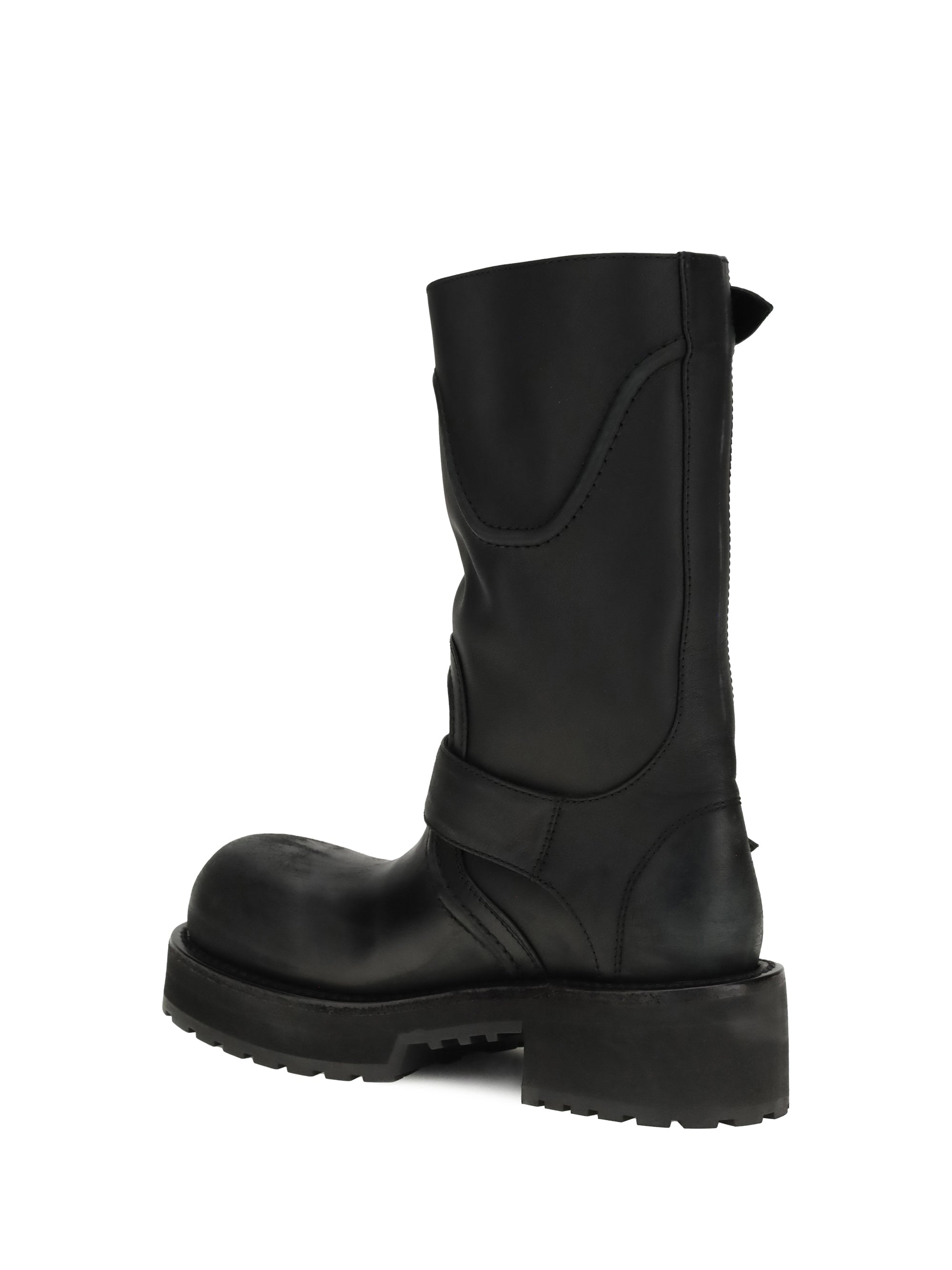 venom boots