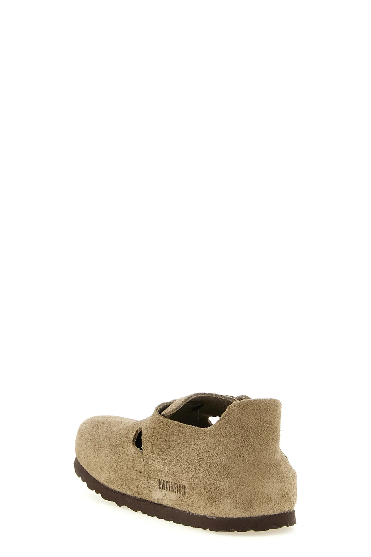 the sabot birkenstock london stands out for its closed and structured silhouet