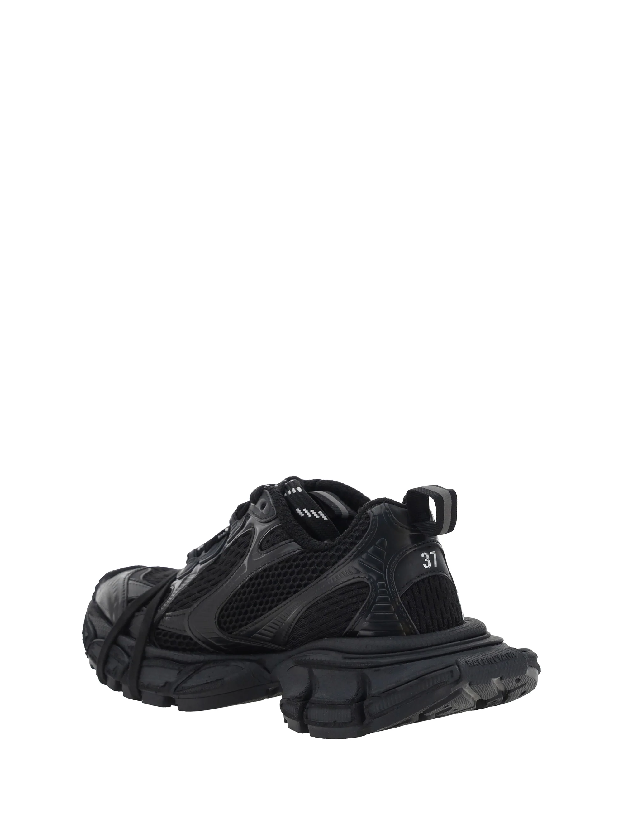 3xl sneakers