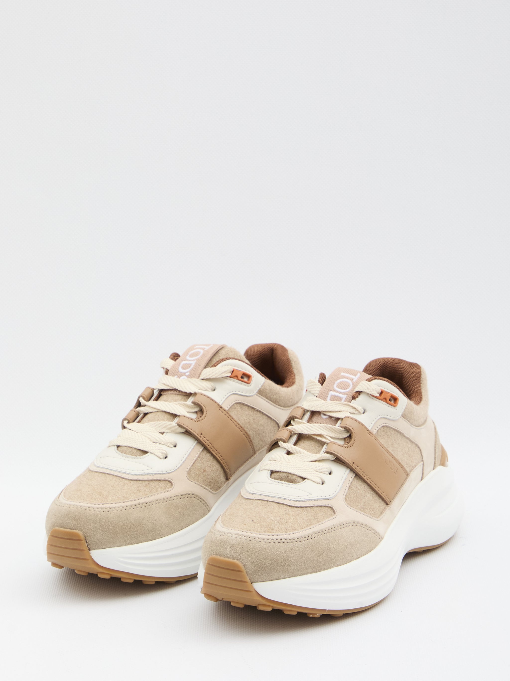 sneakers in fabric and suede leather