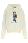 the polo ralph lauren hoodie features a soft silhouette made of a compact cotton