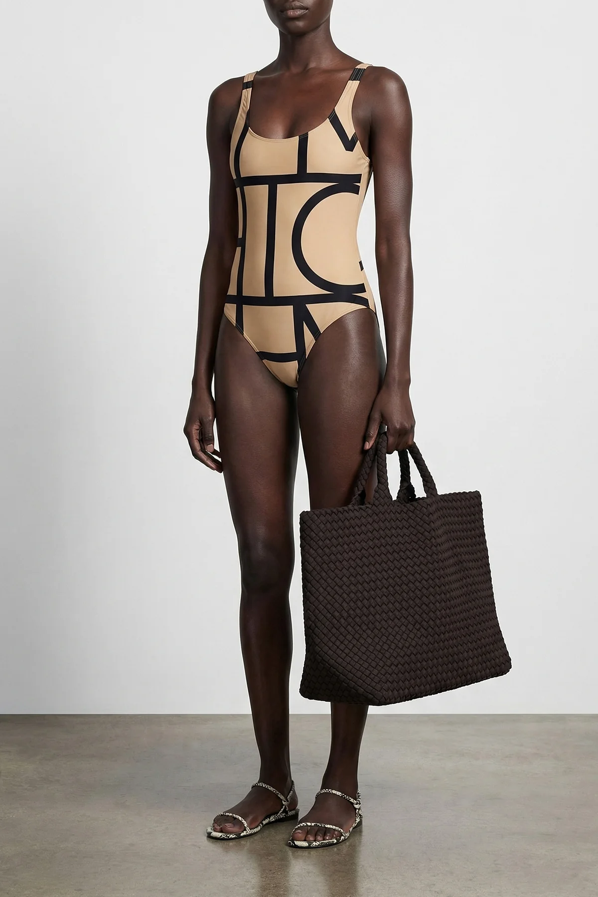 one-piece swimsuit in polyamide jersey stretched in four directions that protect