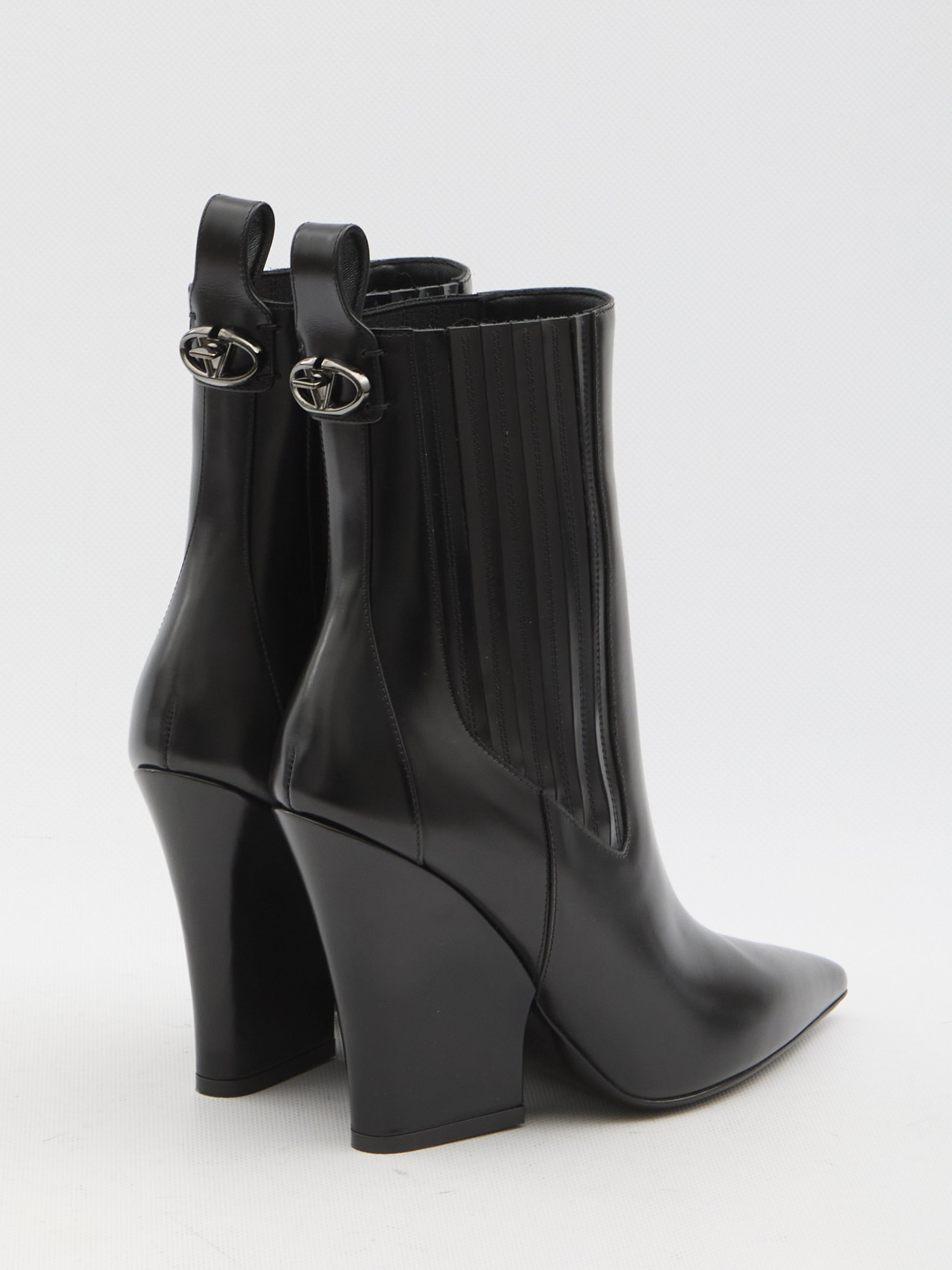 vlogo lockette booties