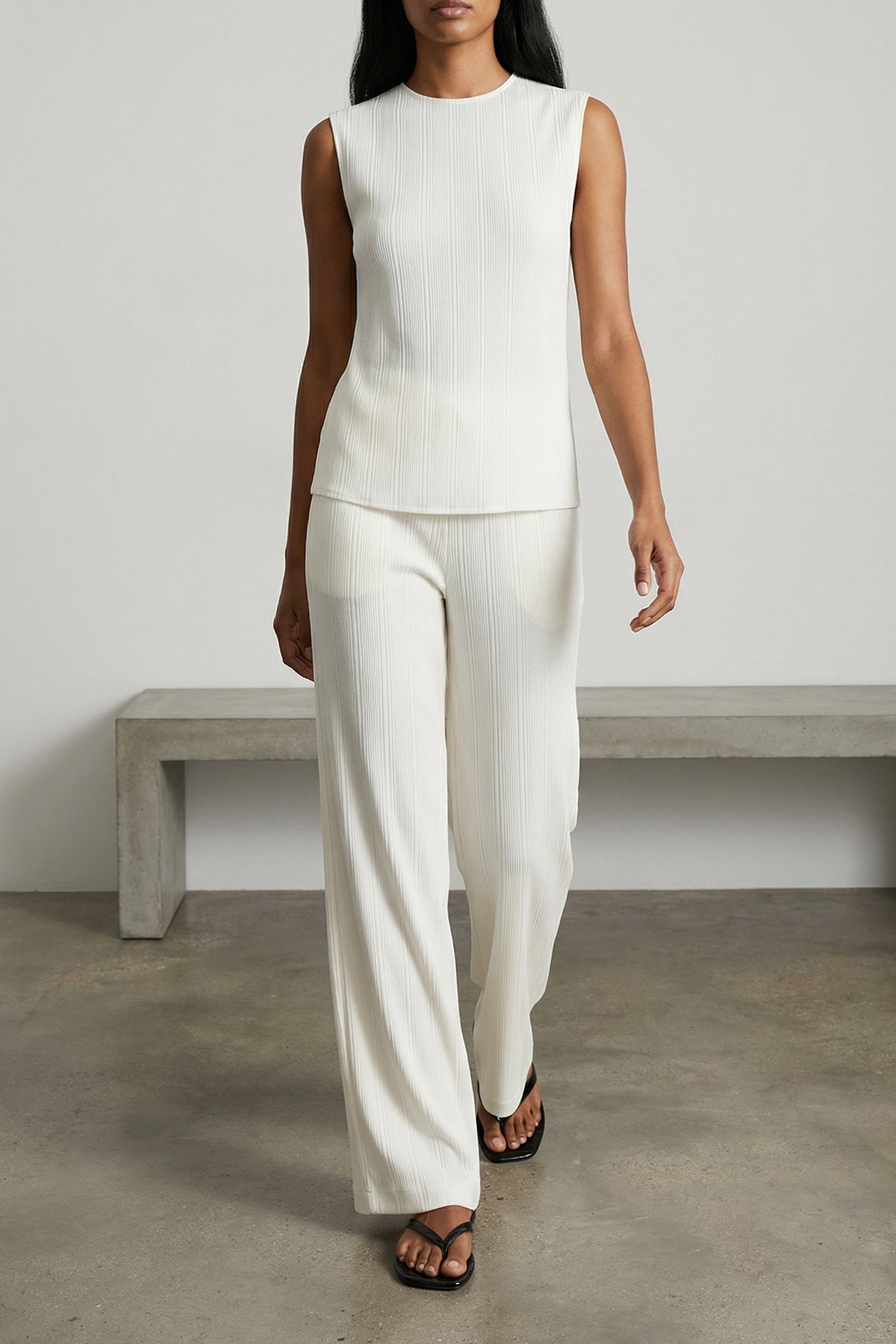 TOTEME 34 viscose and linen blend pants characterized by raised stripes