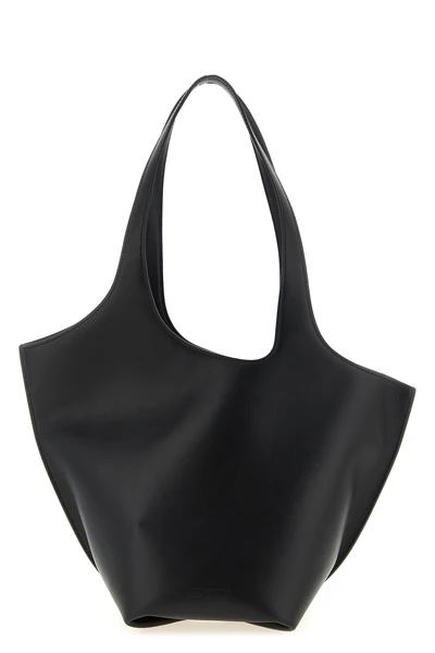 la scoop medium shoulder bag in calf leather