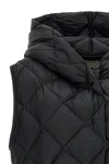 the weekend max mara giochi vest defines a new concept of outerwear through ca