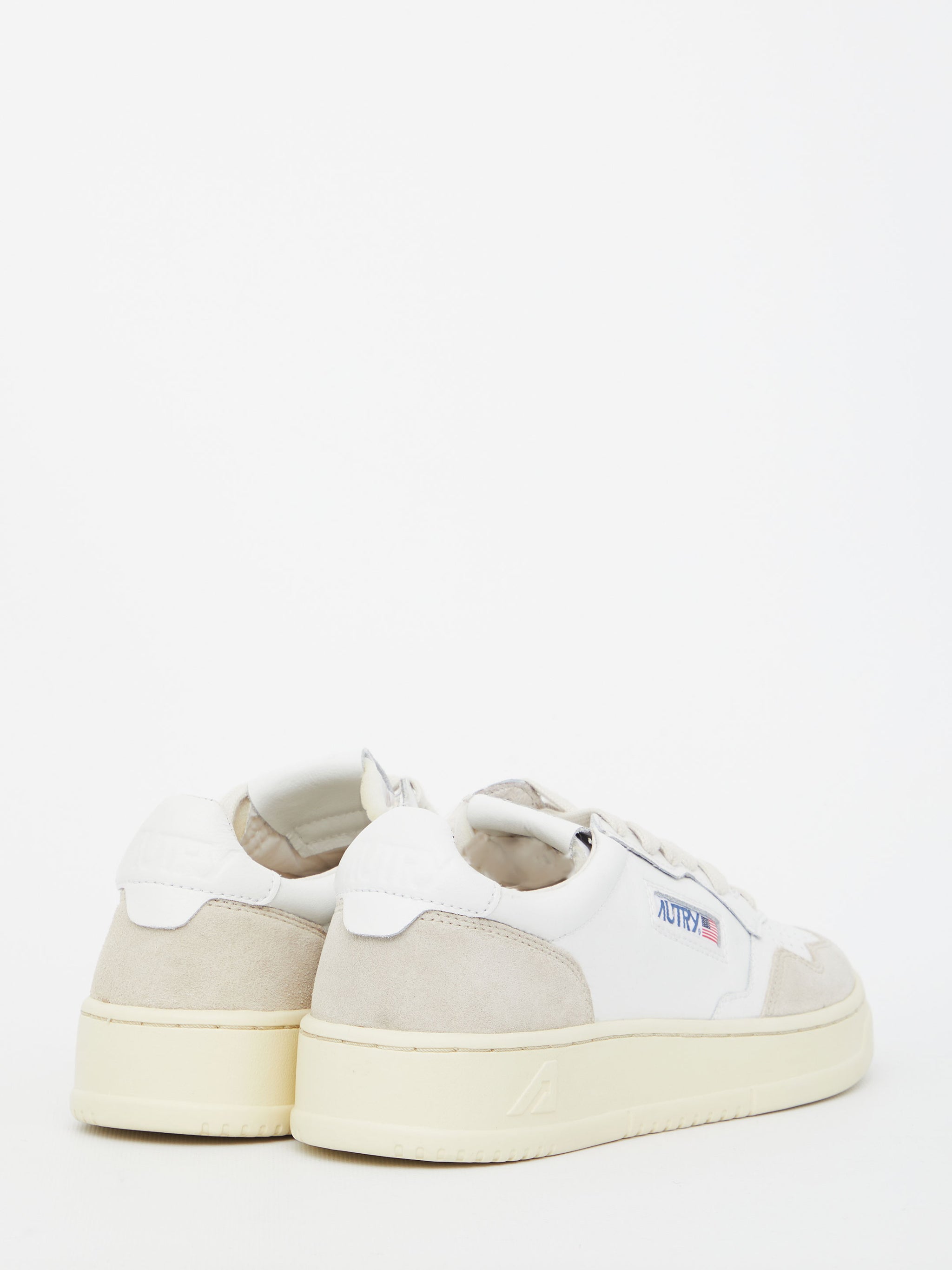 medalist low sneakers