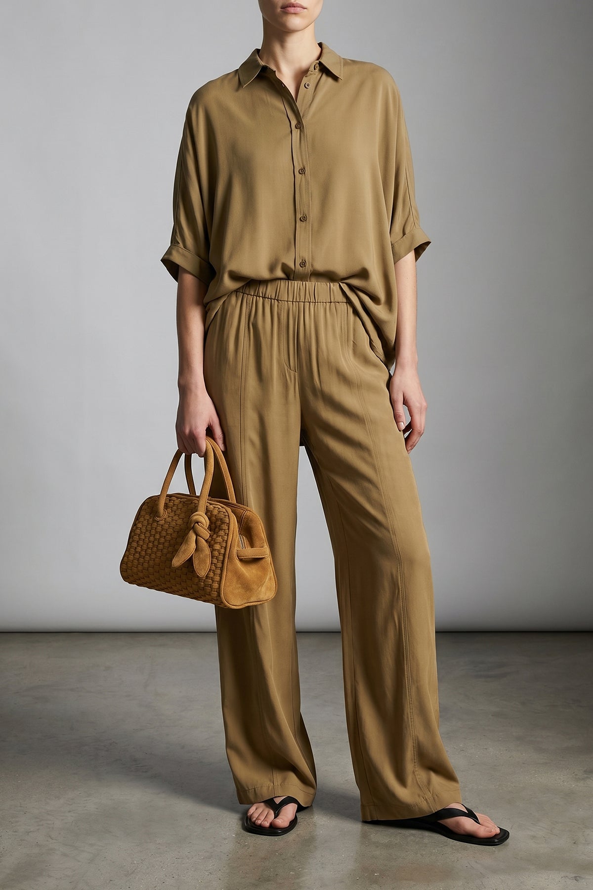 JACQUEMUS OS le petit turismo bowling handbag in woven suede