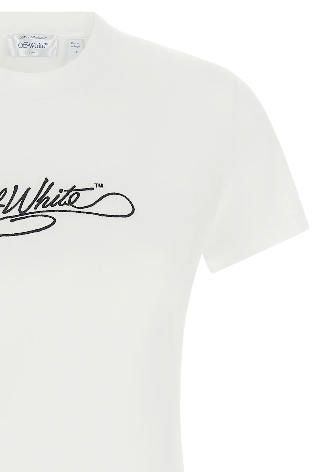 the off-white cotton t-shirt defines contemporary casual wear through precise co