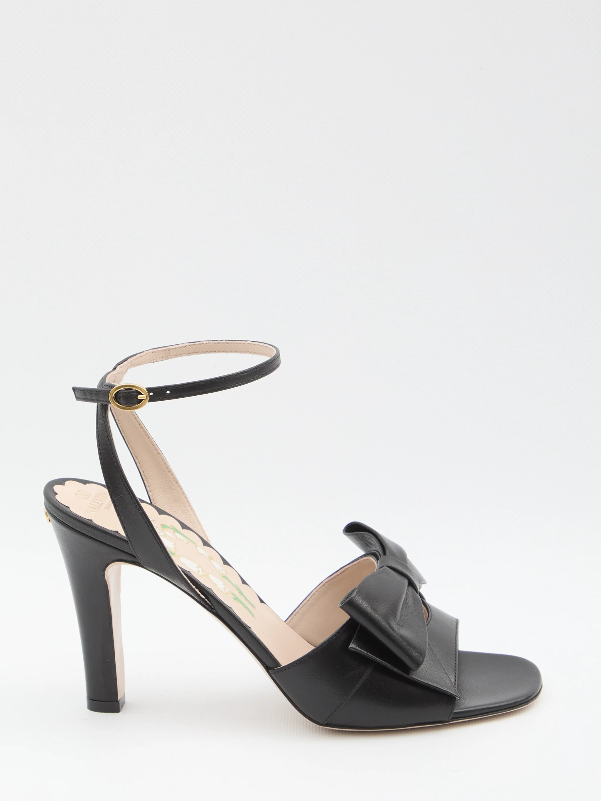 décolleté bowow slingback