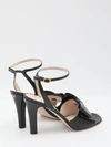 décolleté bowow slingback