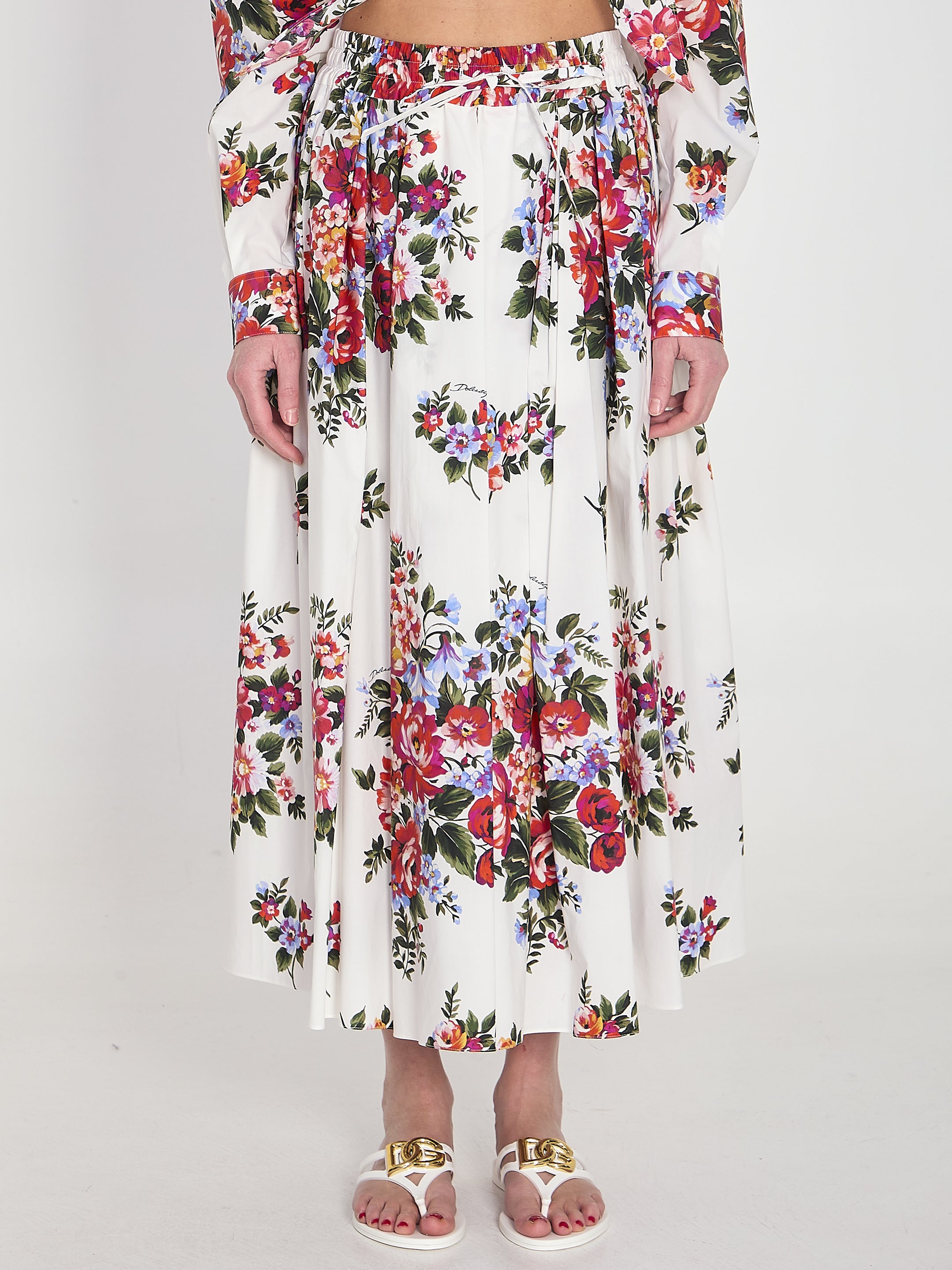 DOLCEamp;GABBANA 40 long skirt with a floral print