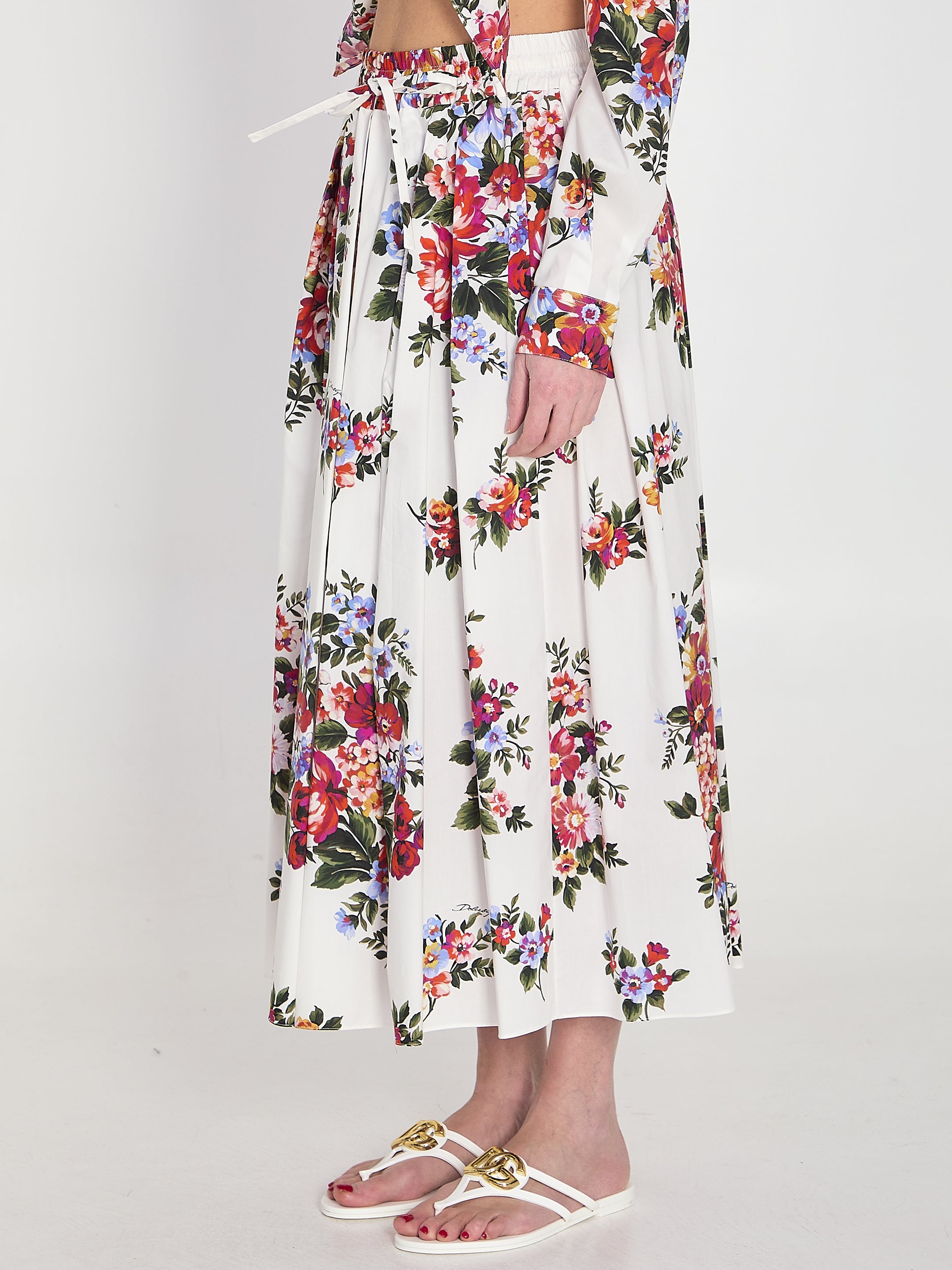 DOLCEamp;GABBANA 40 long skirt with a floral print