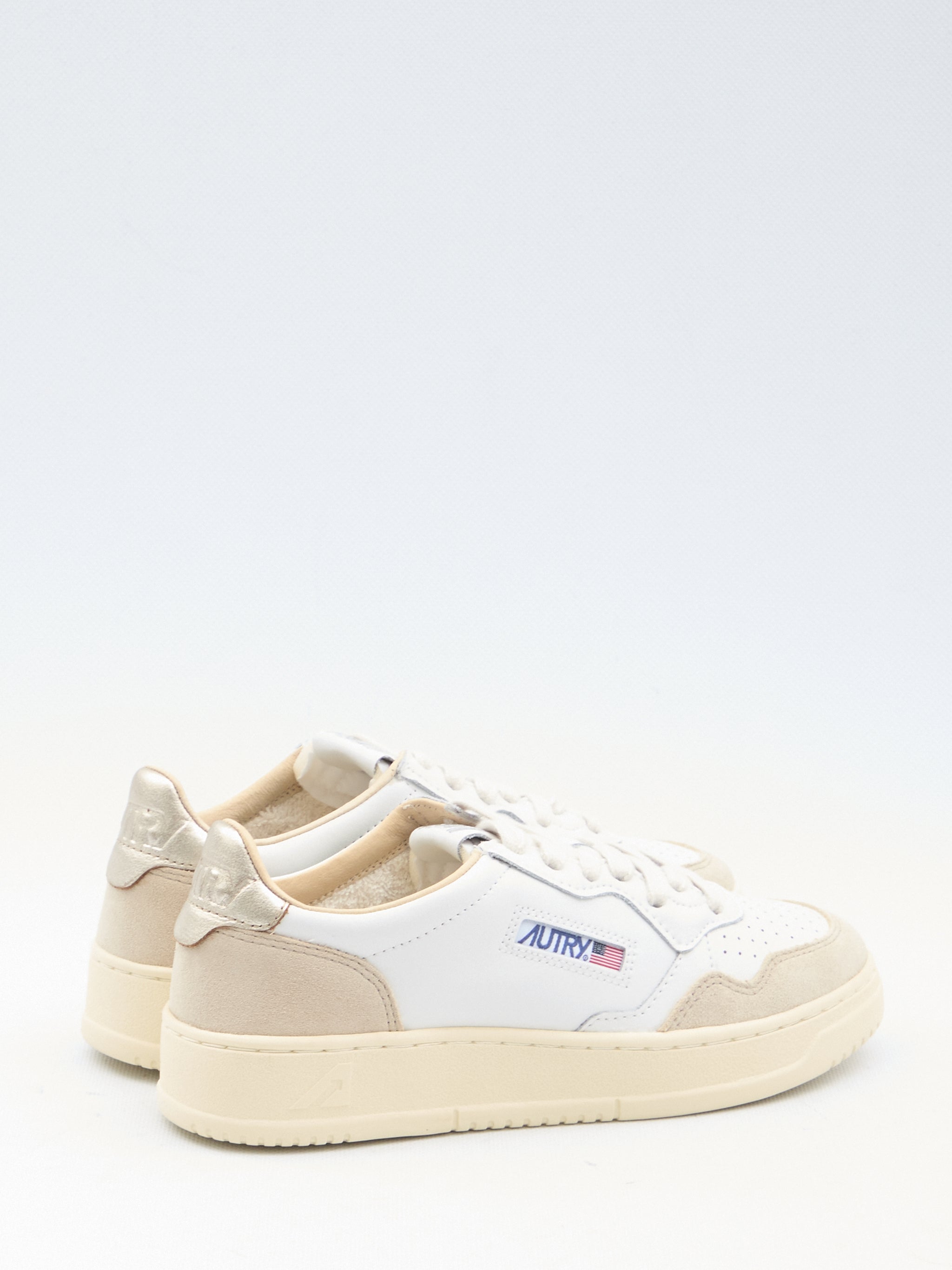 medalist low sneakers