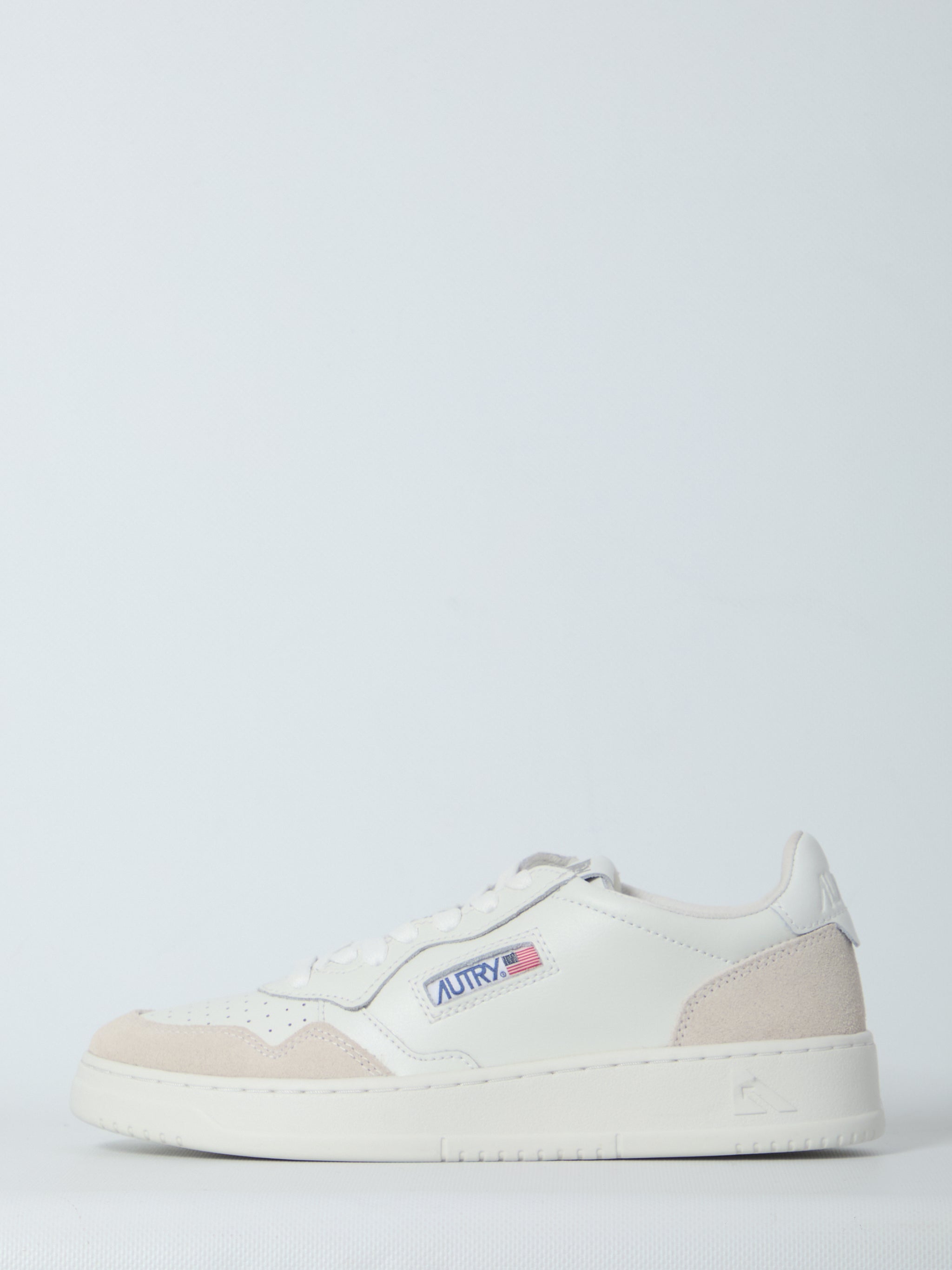 medalist low sneakers
