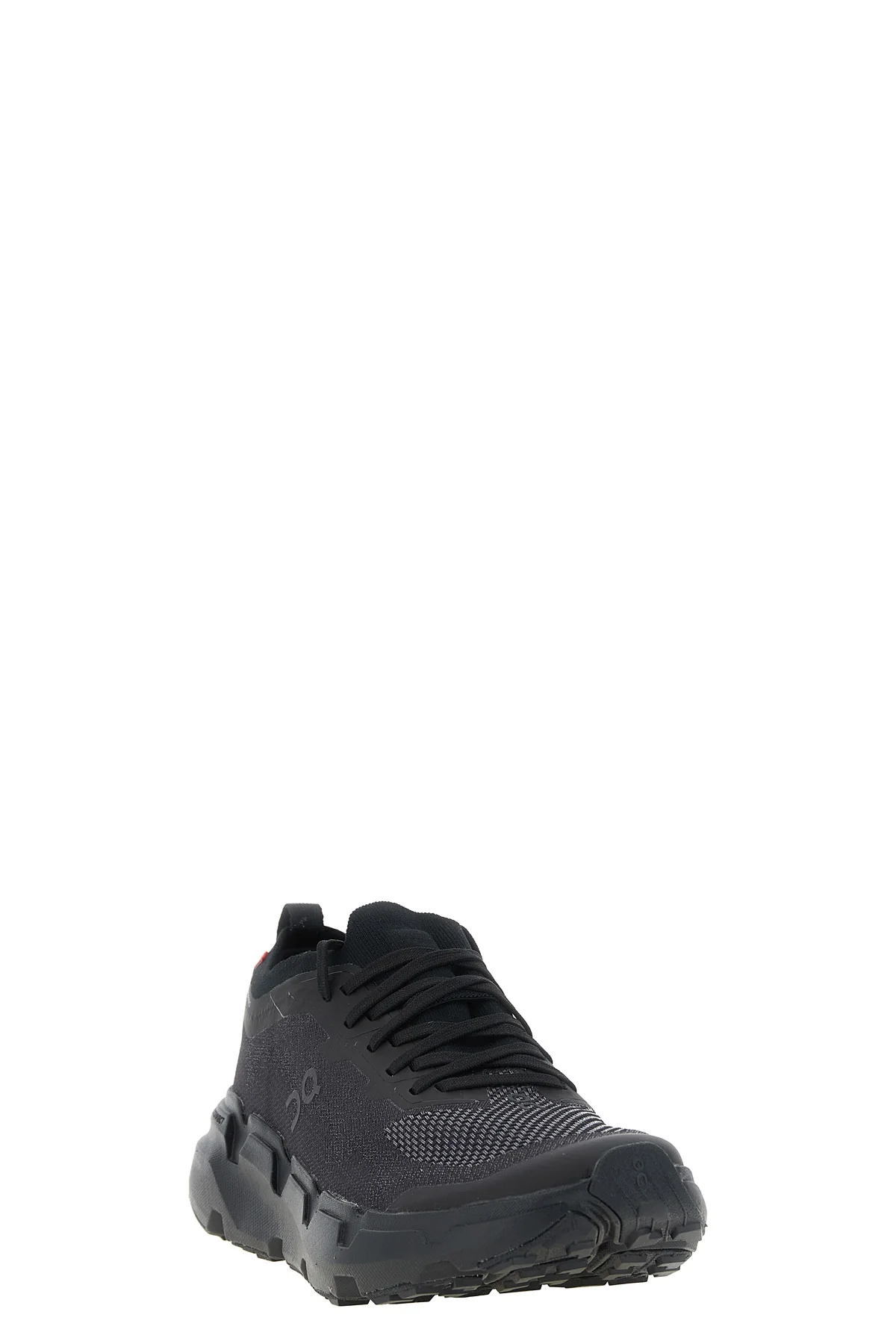 ON 6 the on cloudsoma sneakers redefine the concept of technical footwear through a