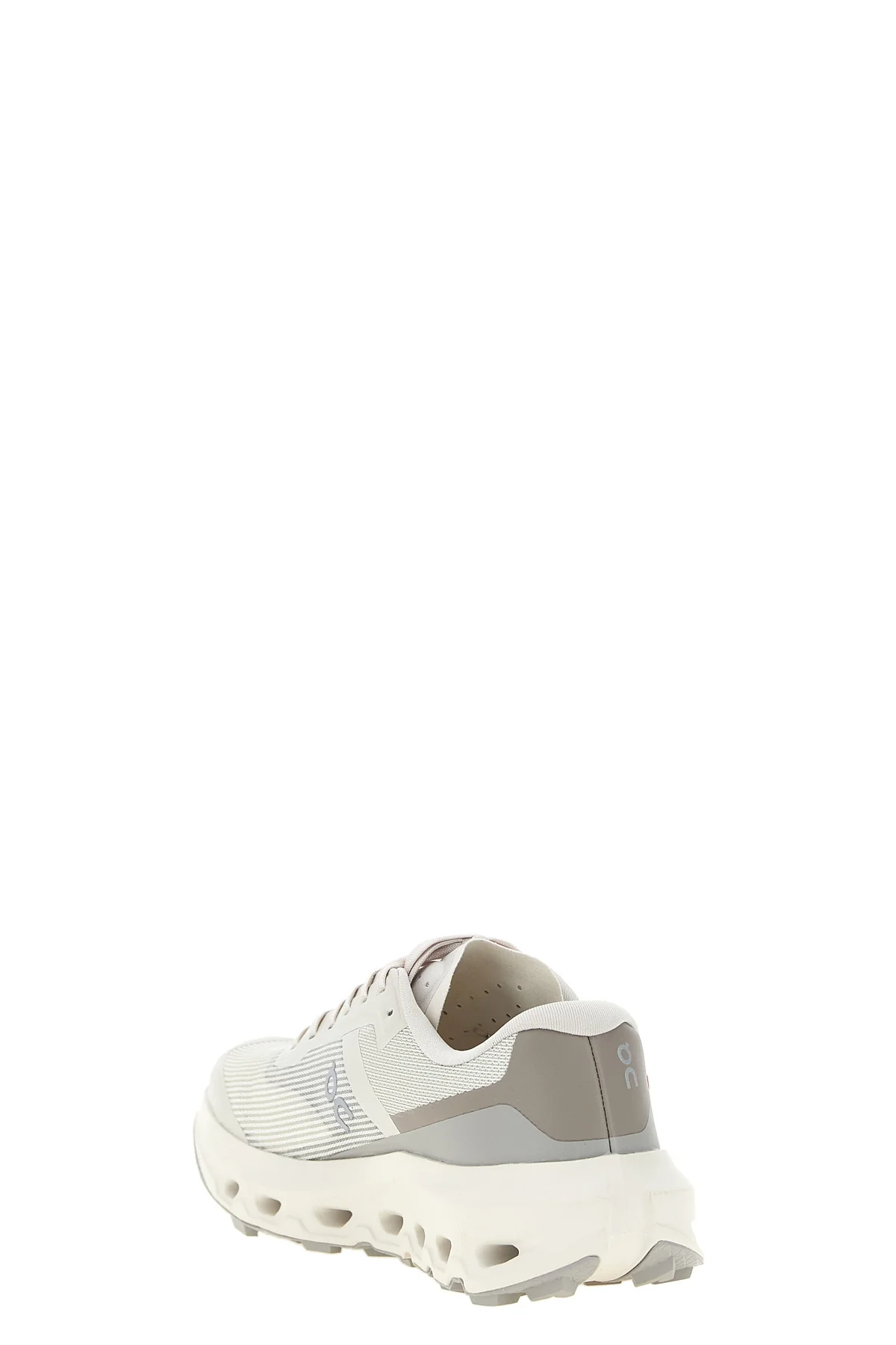 the cloudvista 3 on sneakers redefine the concept of high-performance footwear