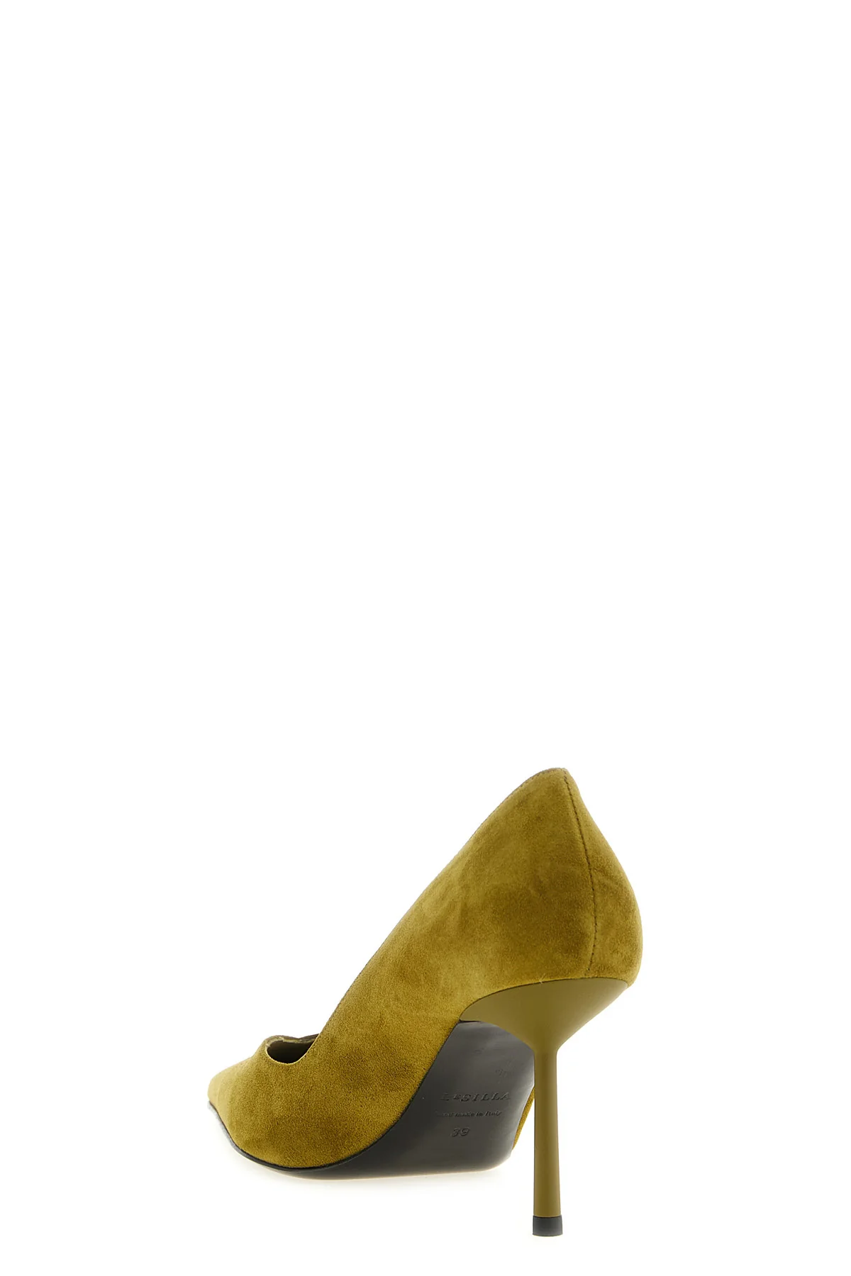 le silla vivienne pumps redefine the classic silhouette through geometric and