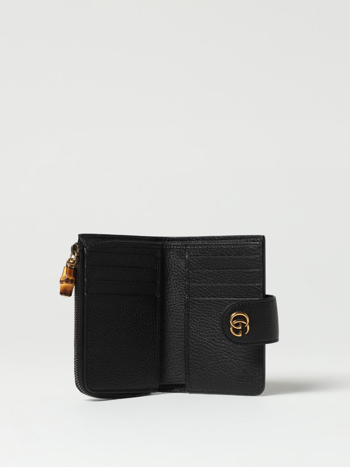 woman's wallet