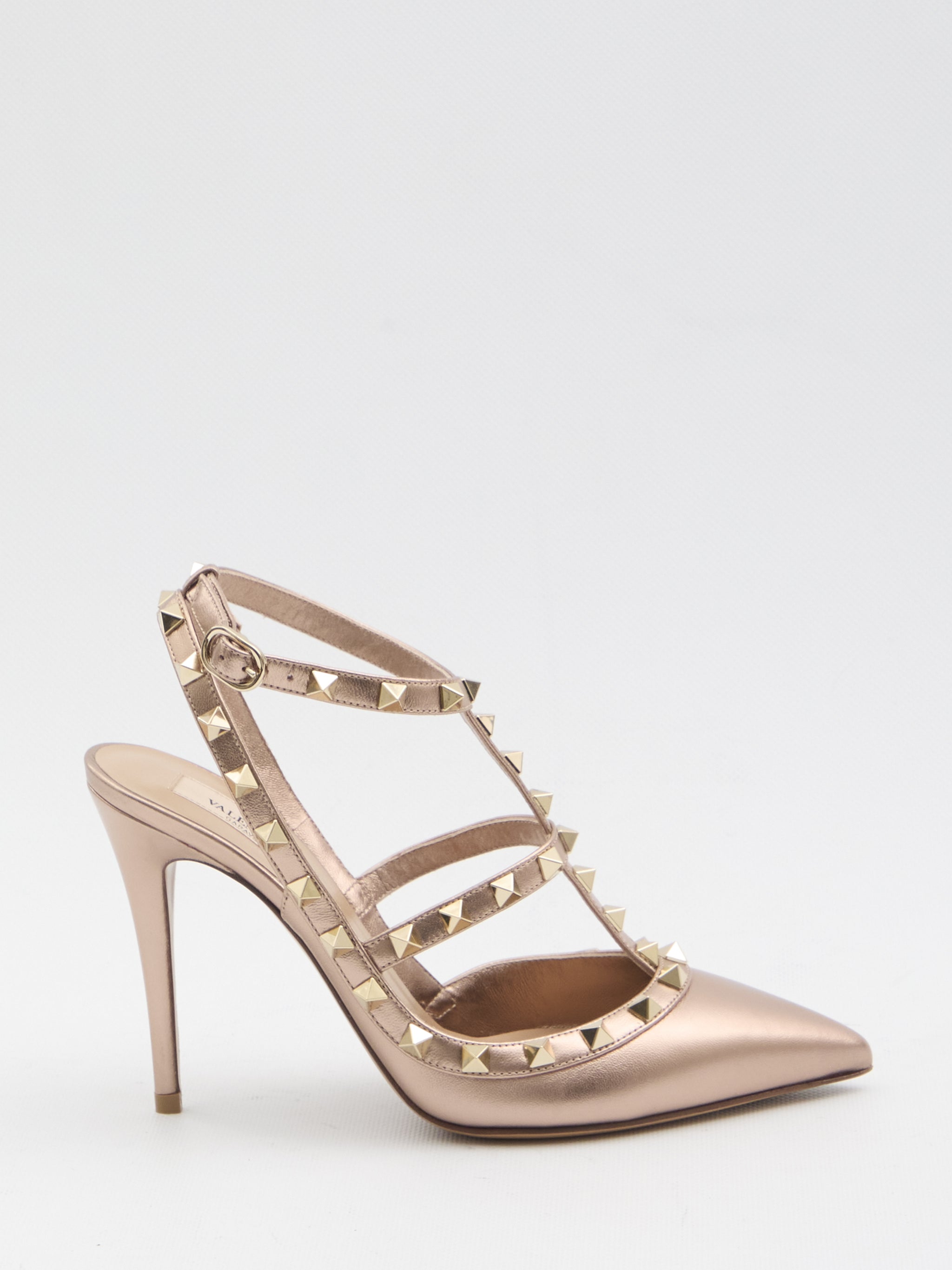 rockstud pumps