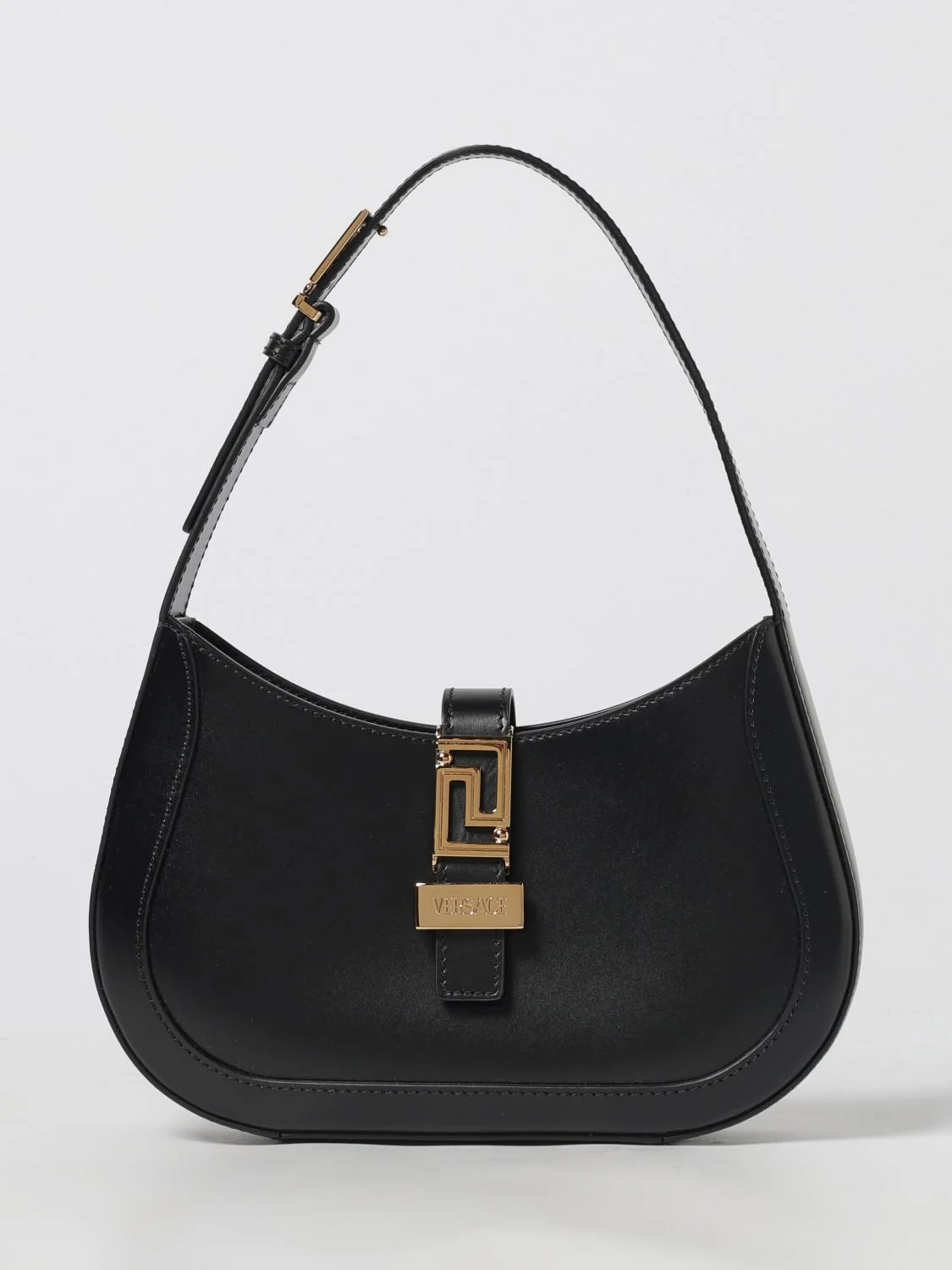 woman's shoulder bag