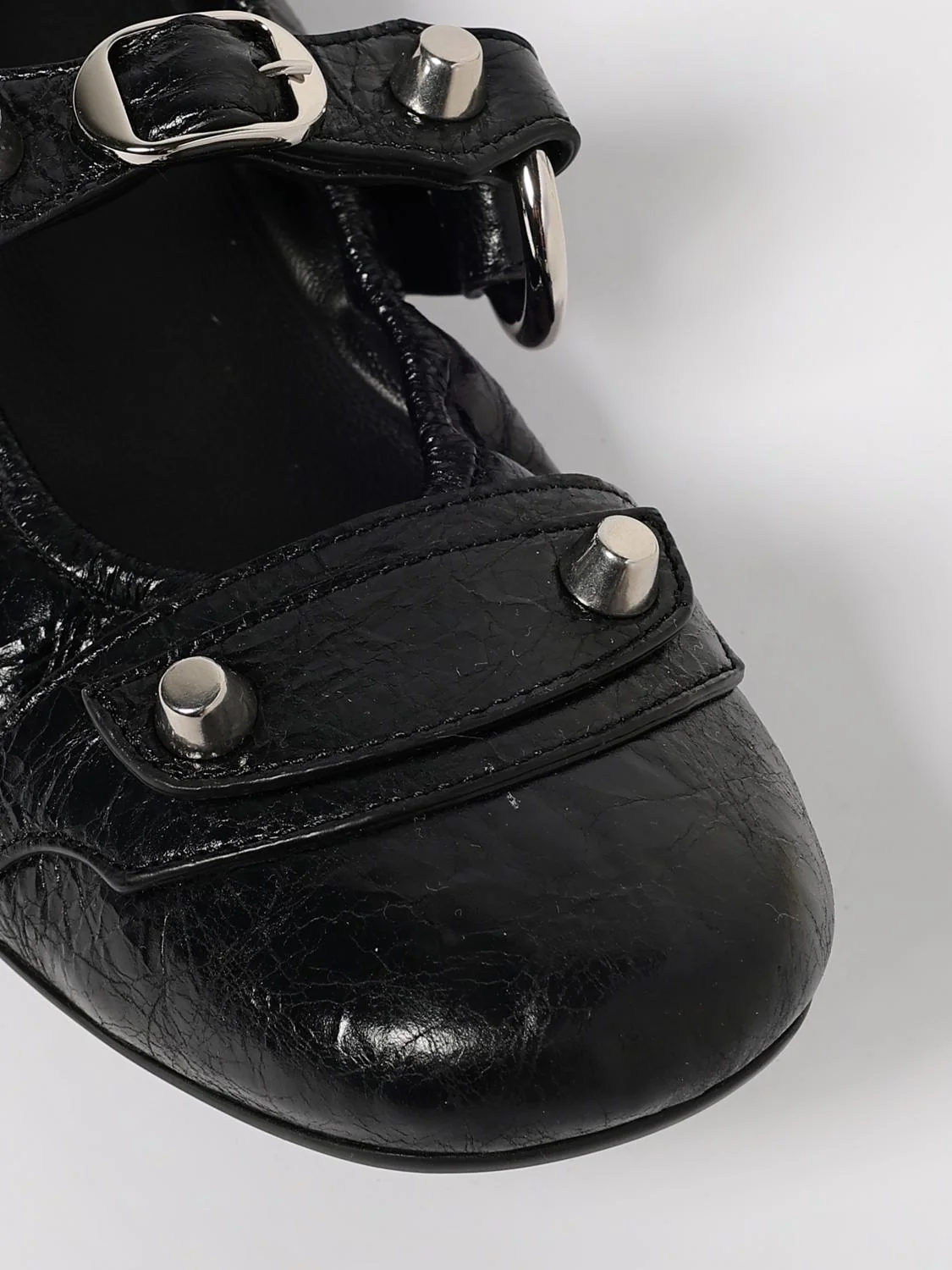 woman's ballet flat