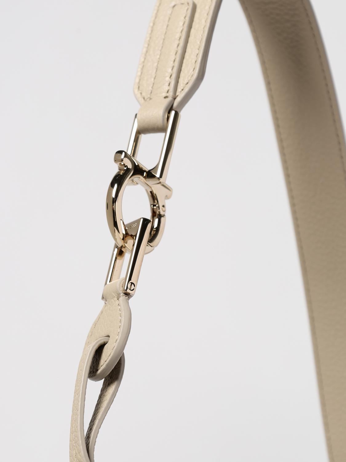 woman's shoulder bag