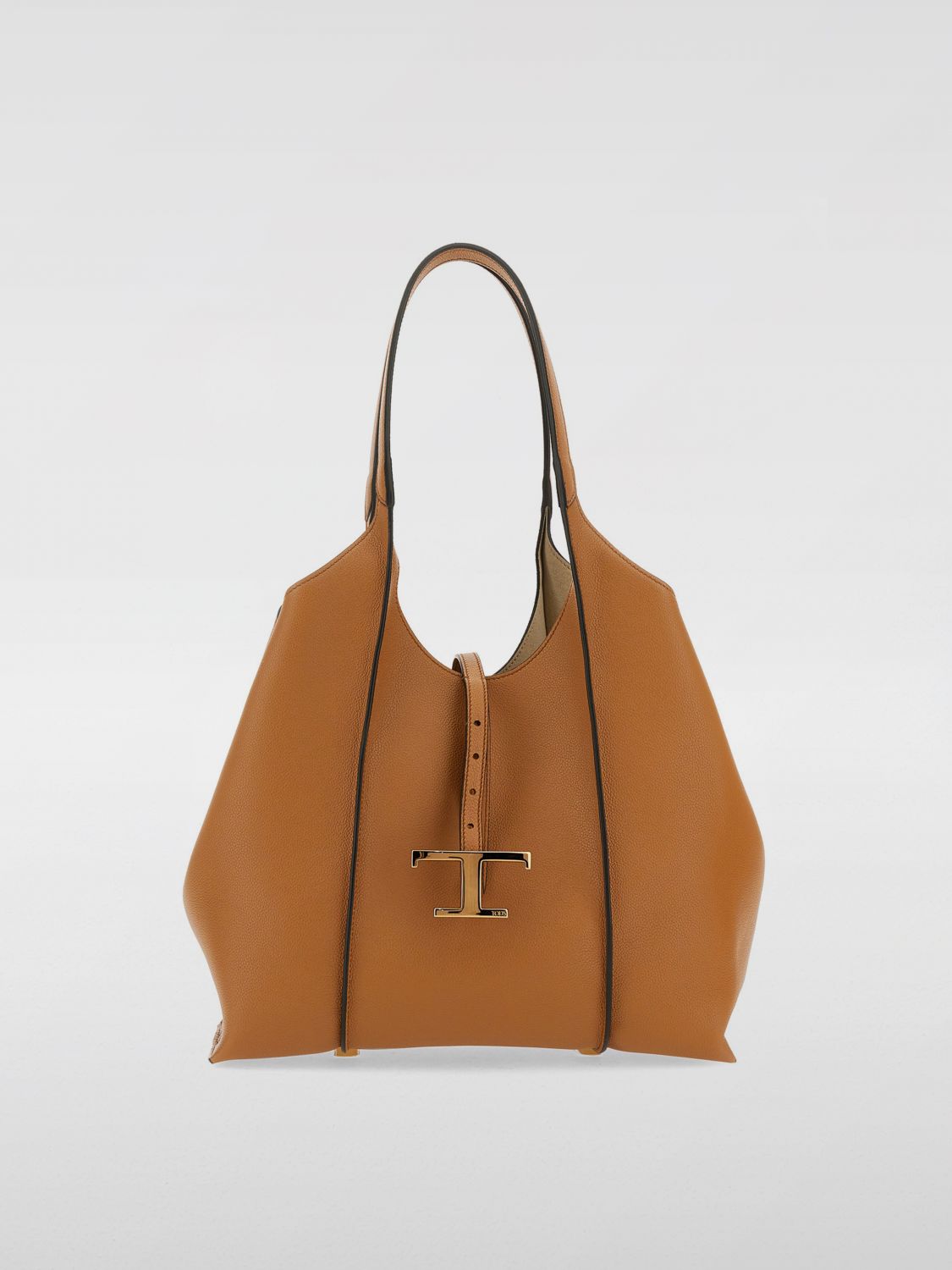 woman's shoulder bag