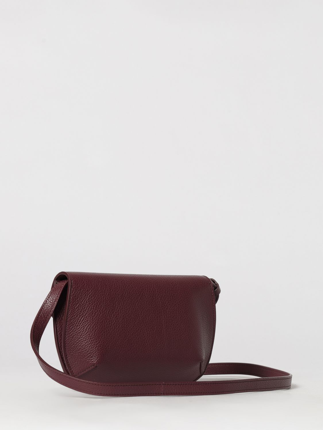 woman's shoulder bag