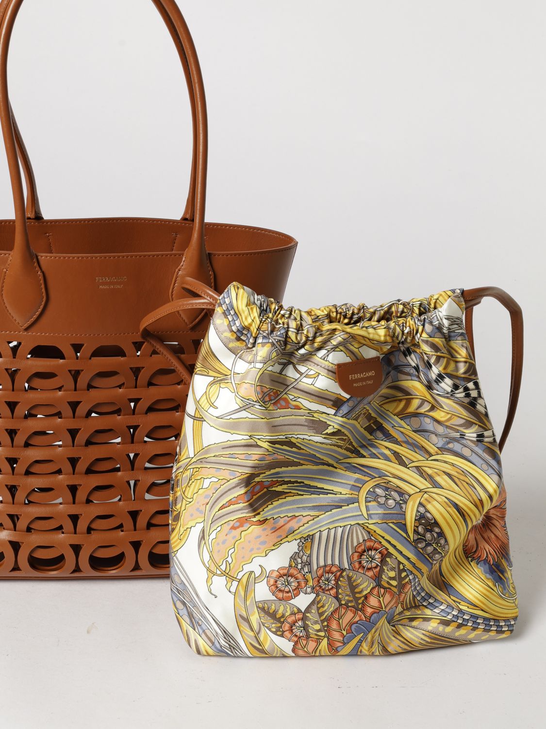 woman's shoulder bag
