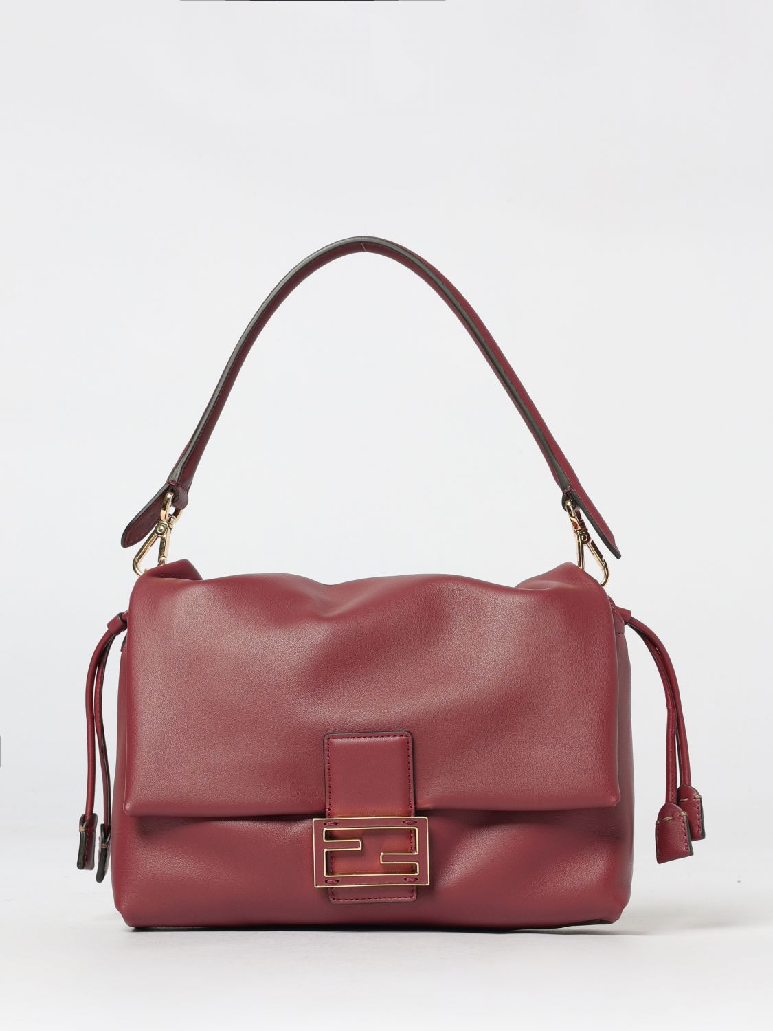 woman's shoulder bag