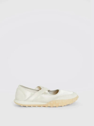 womans ballet flat