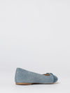 woman's ballet flat