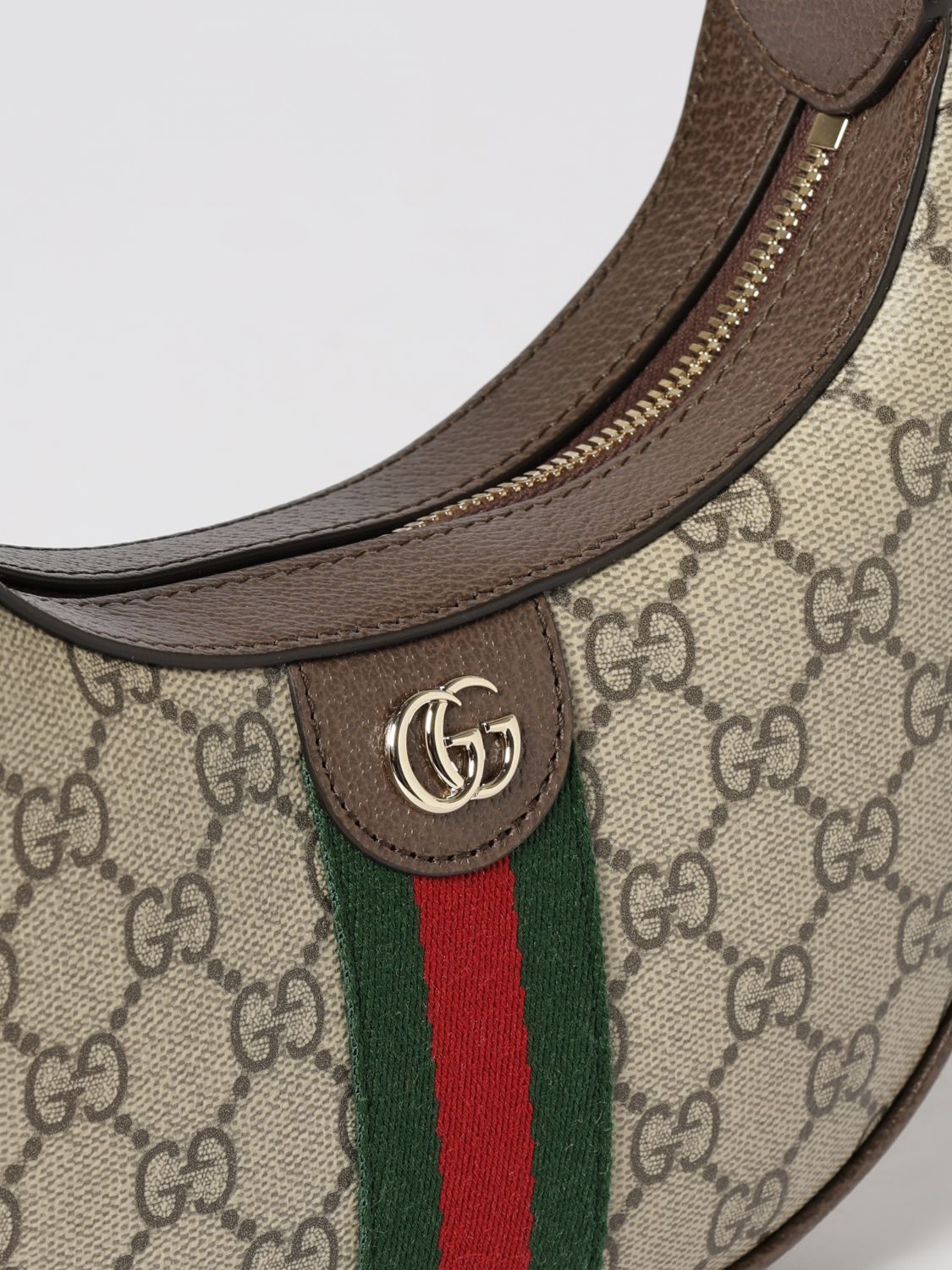 woman's shoulder bag