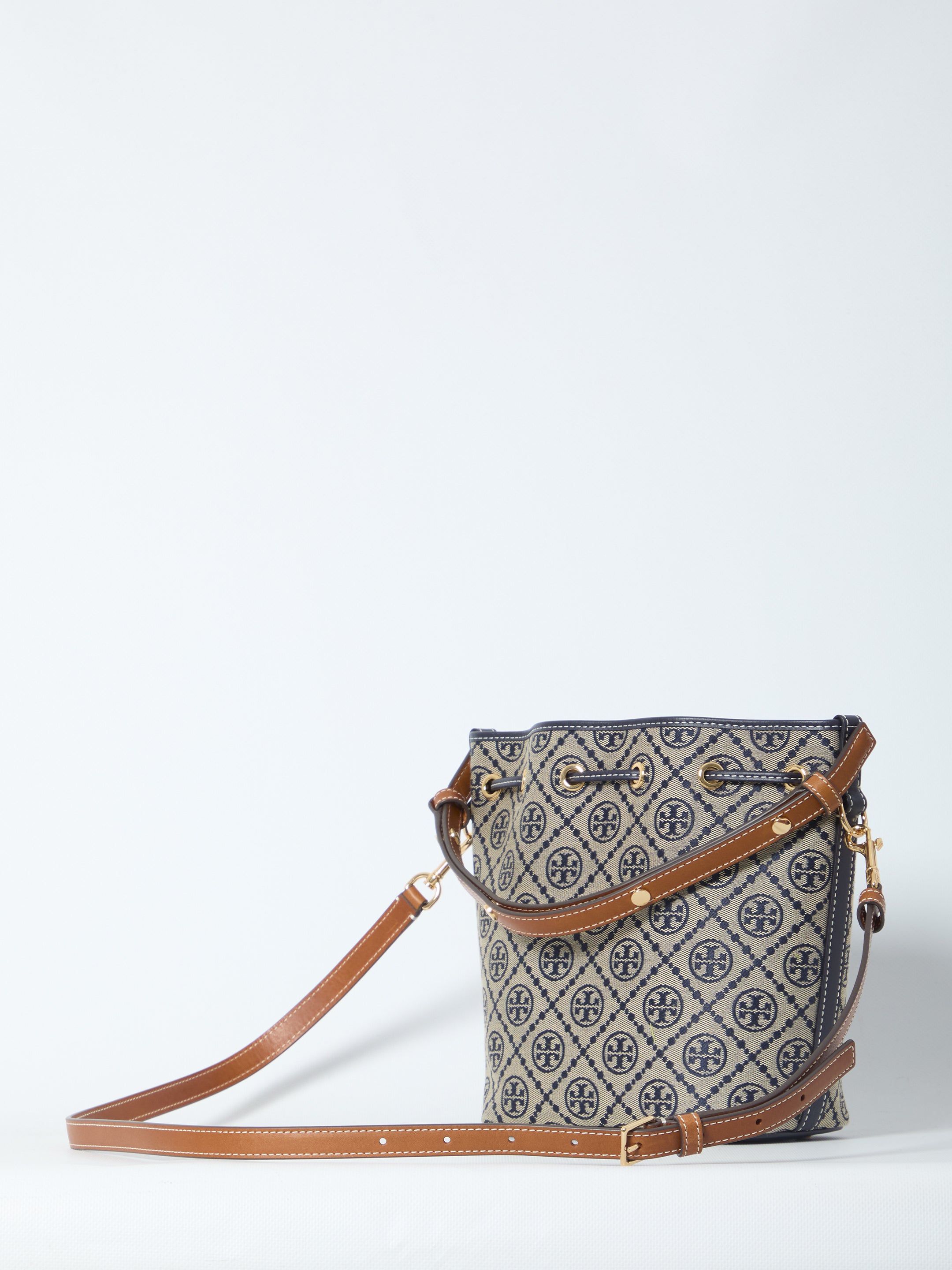 TORY BURCH OS t monogram bucket bag 