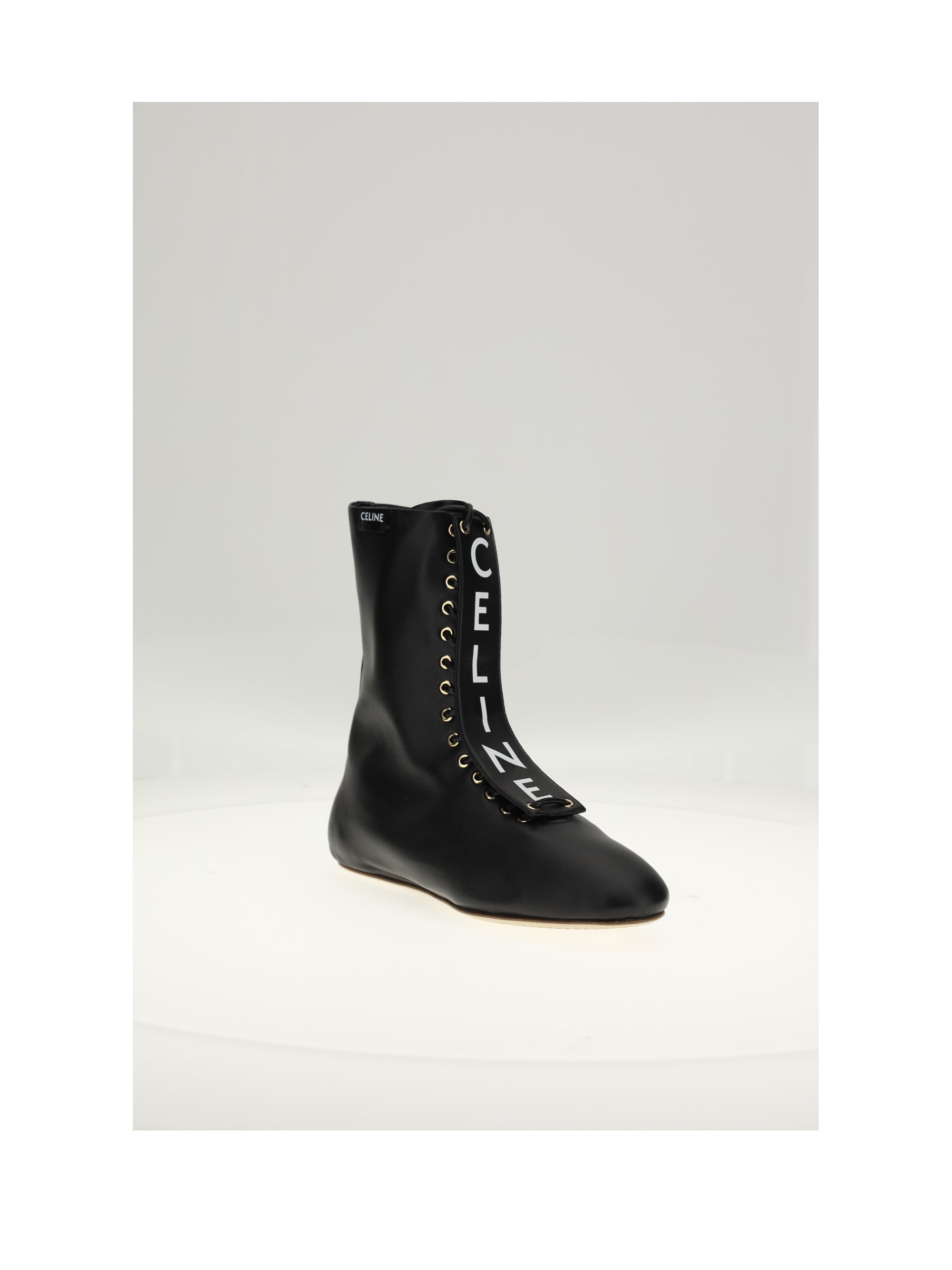 lace-up boot 05