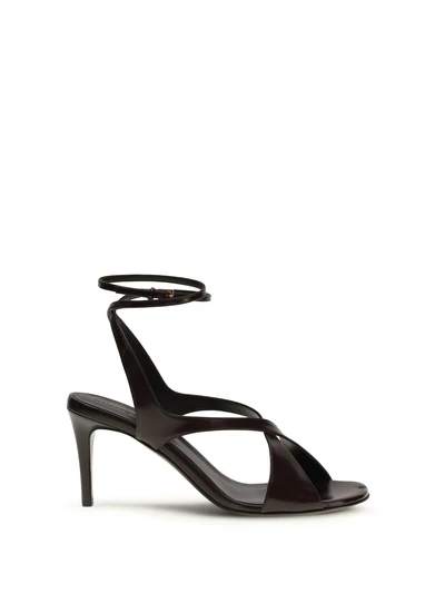 liria sandals