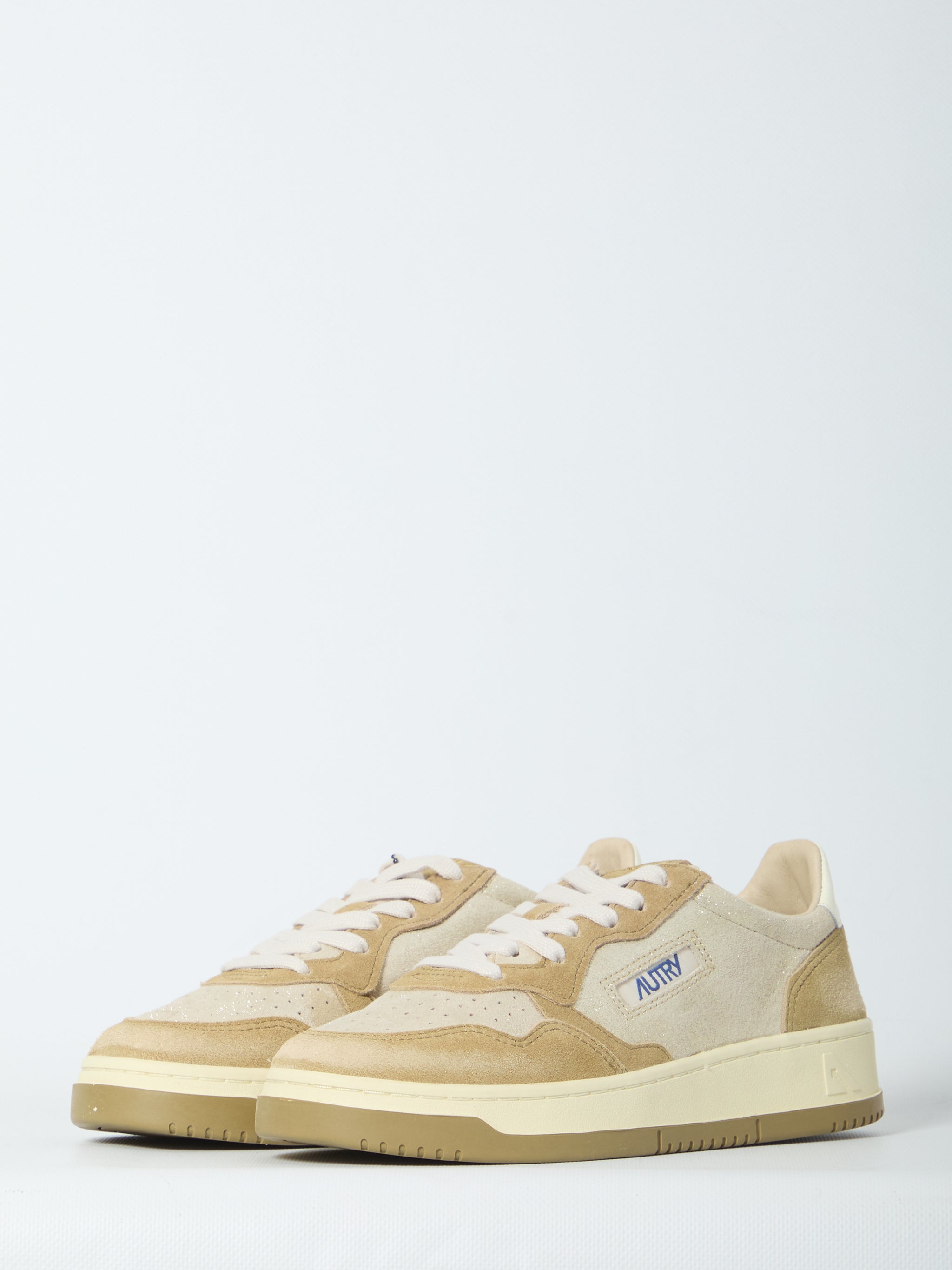 medalist low sneakers