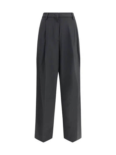 pleated pants