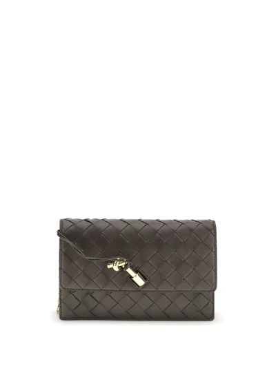 andiamo pouch on chain