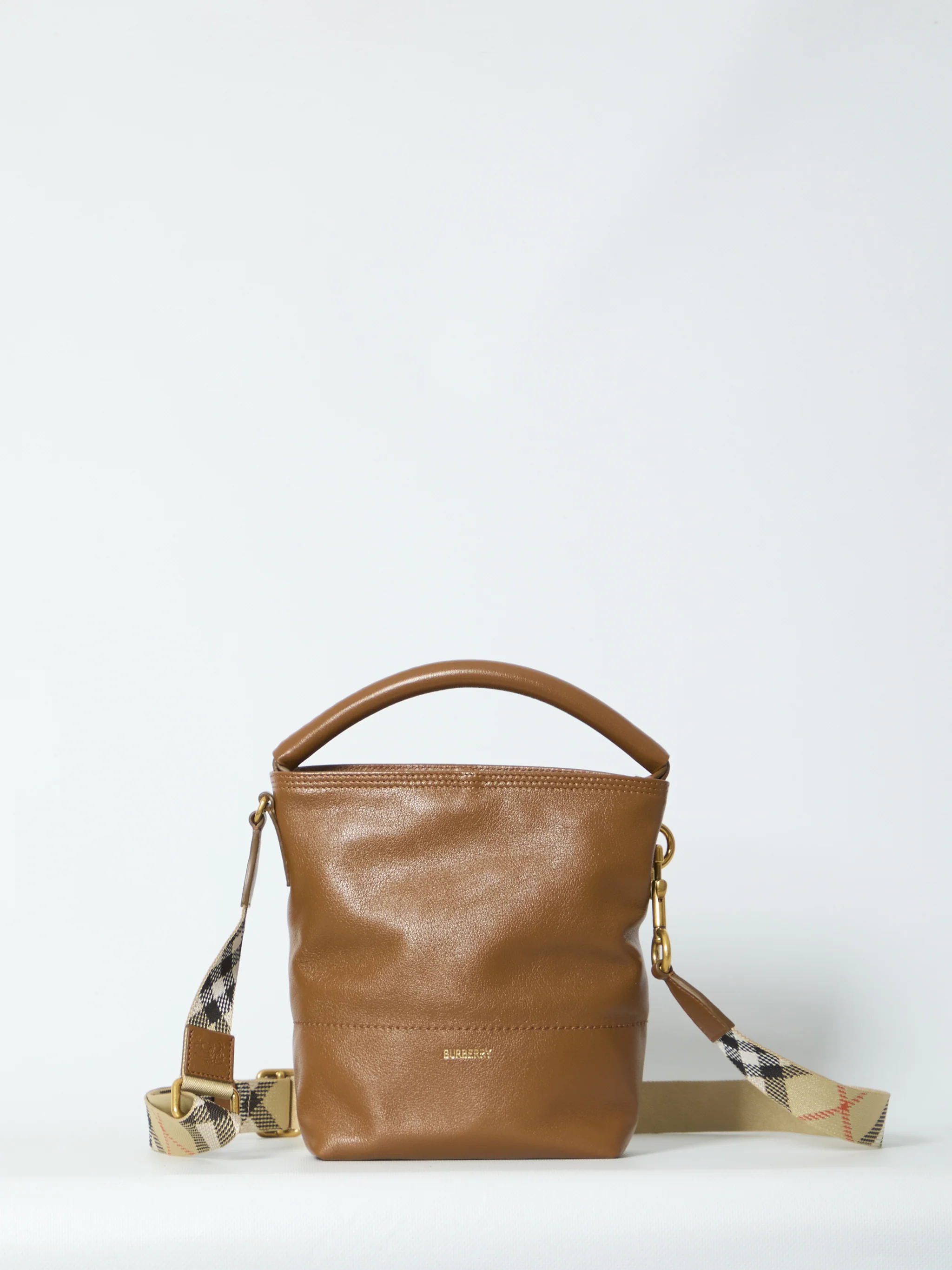 b clip bucket bag