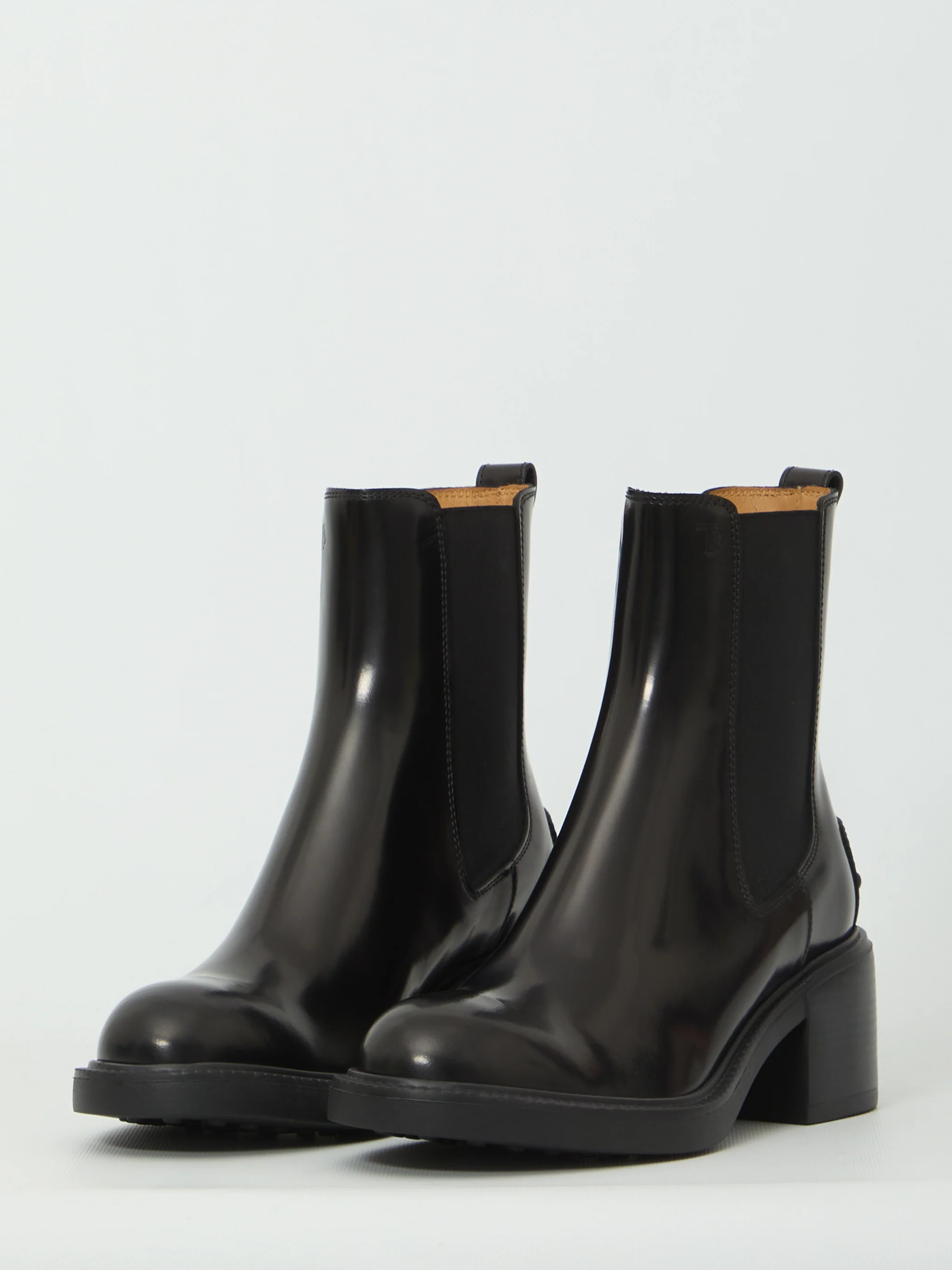 ankle boot in leather