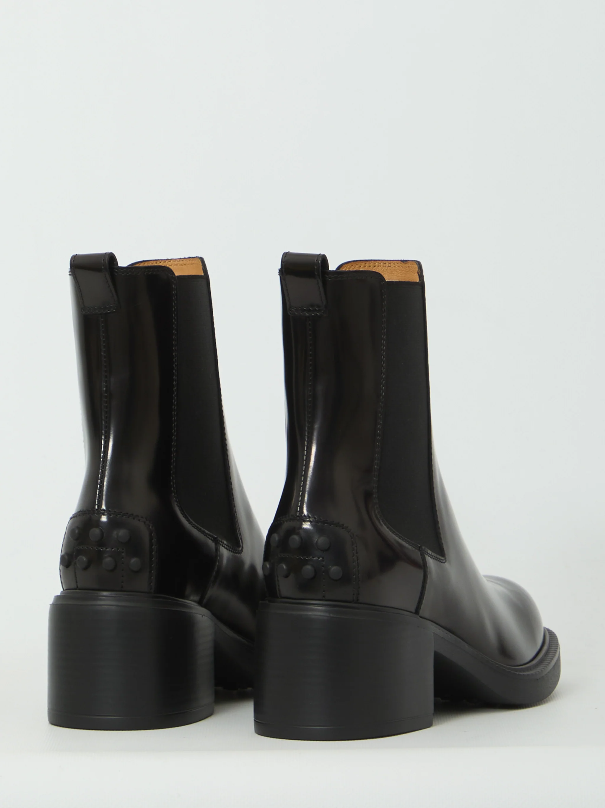 ankle boot in leather
