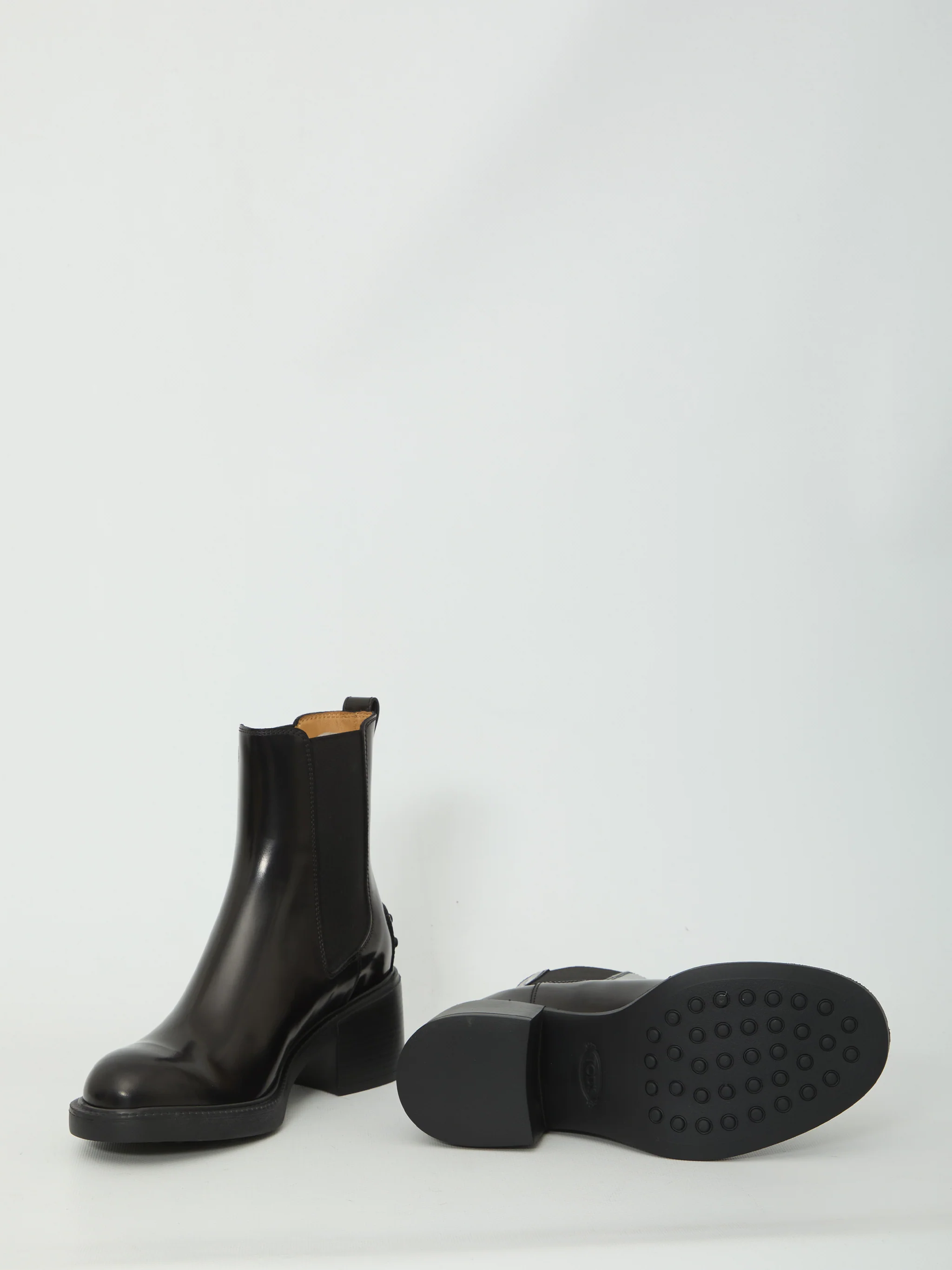 ankle boot in leather