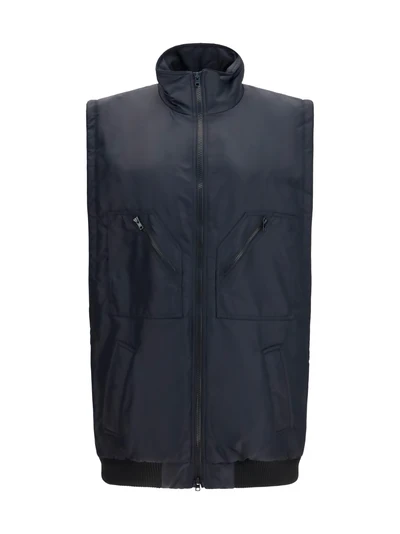 zip-pocket vest