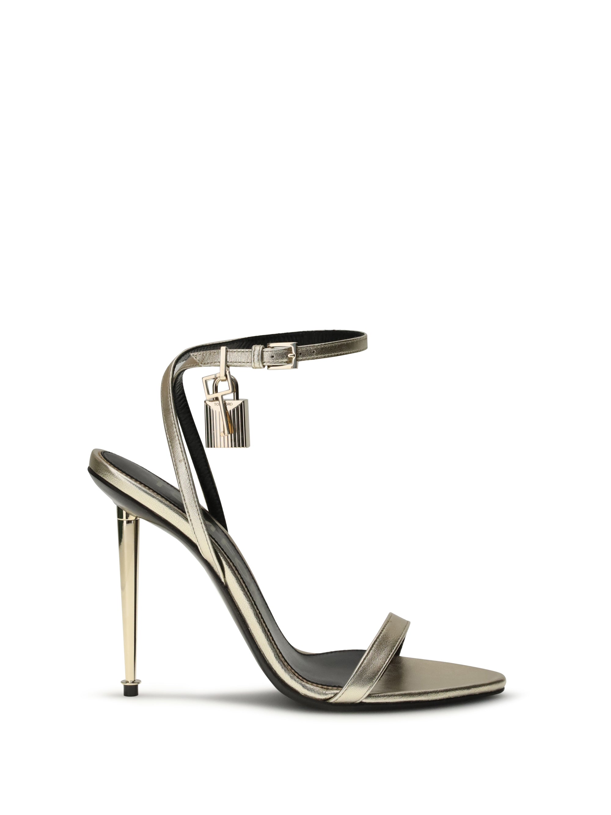 TOM FORD 37 patent leather high heel pumps 