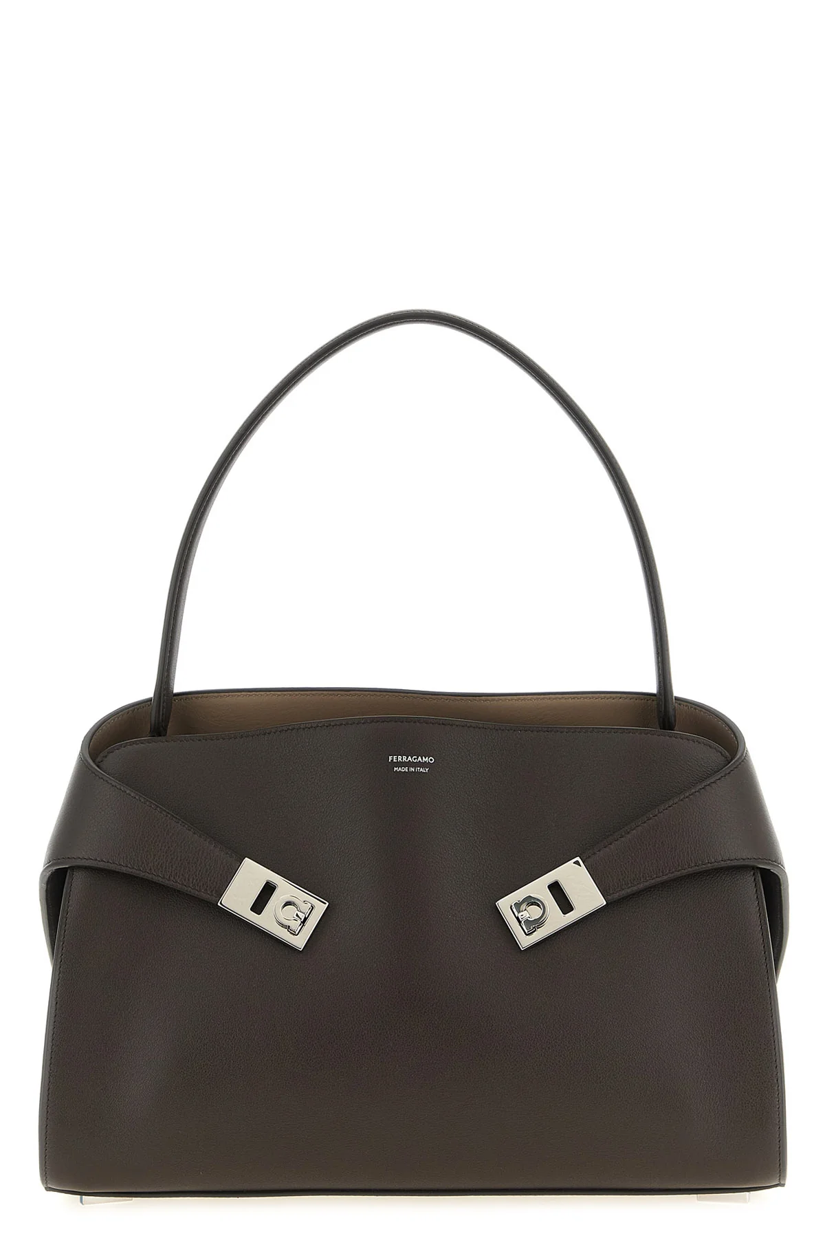 the ferragamo hug soft (m) shoulder bag stands out for its soft and enveloping