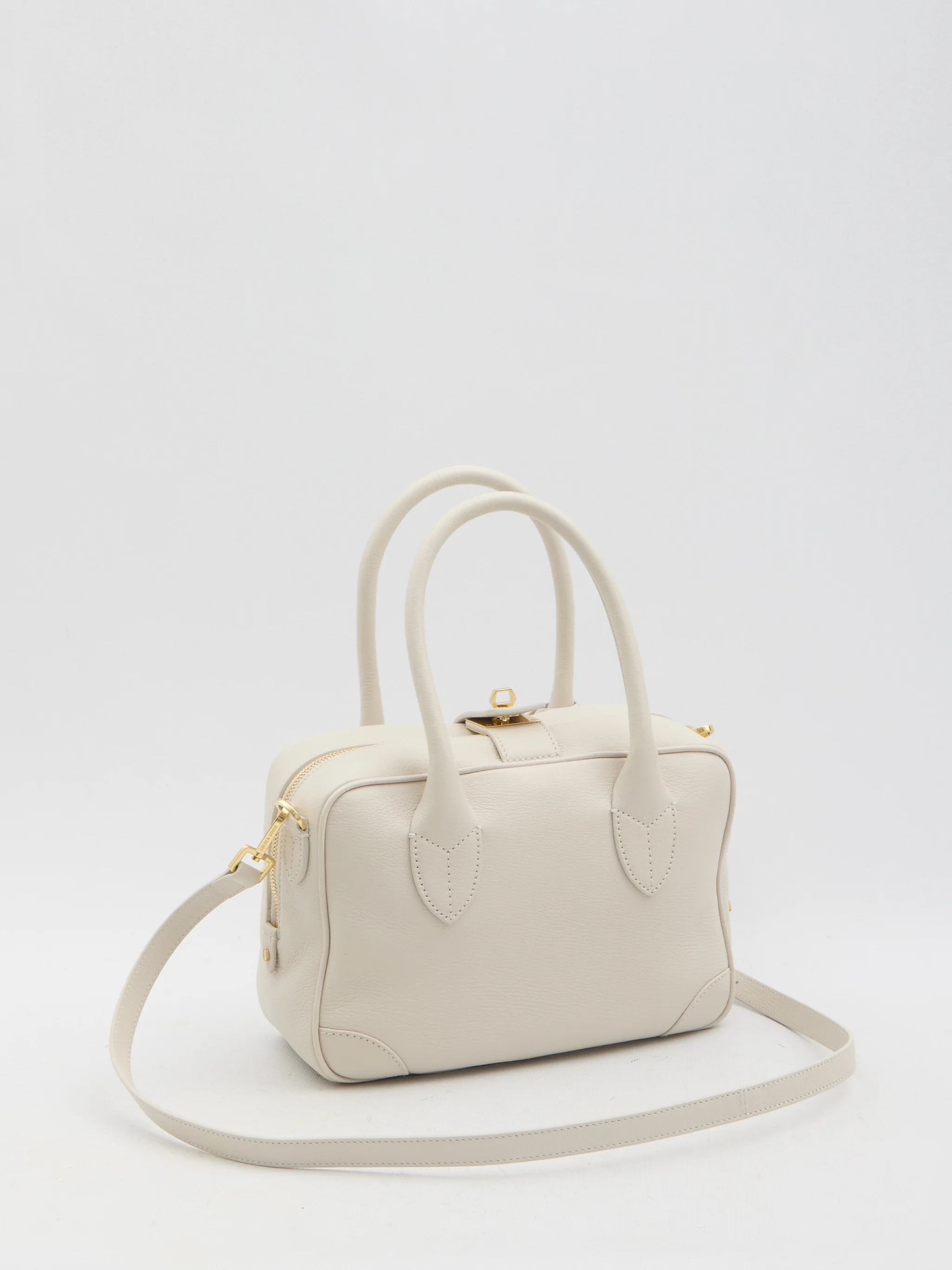 vita hand bag