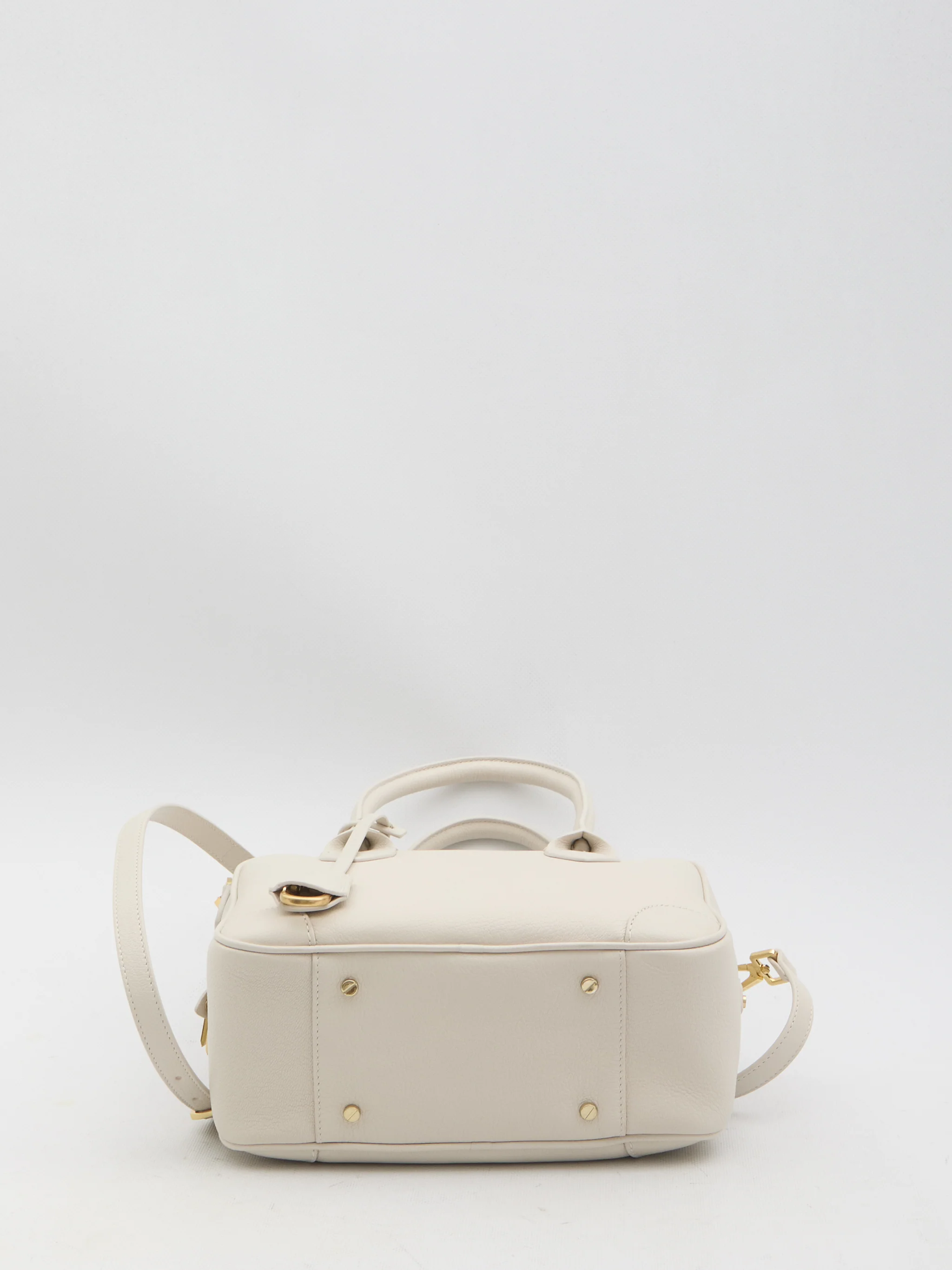 vita hand bag