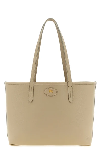 the burberry bloomsbury midi tote bag features a double-sided construction des